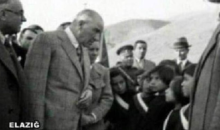 Ataturk Un Hayati Kucuk Kabartmali Sticker