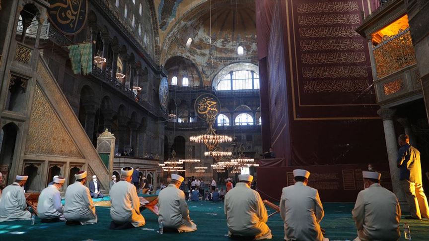 Cumhurbaşkanı Recep Tayyip Erdoğan, cuma namazı için Ayasofya'da