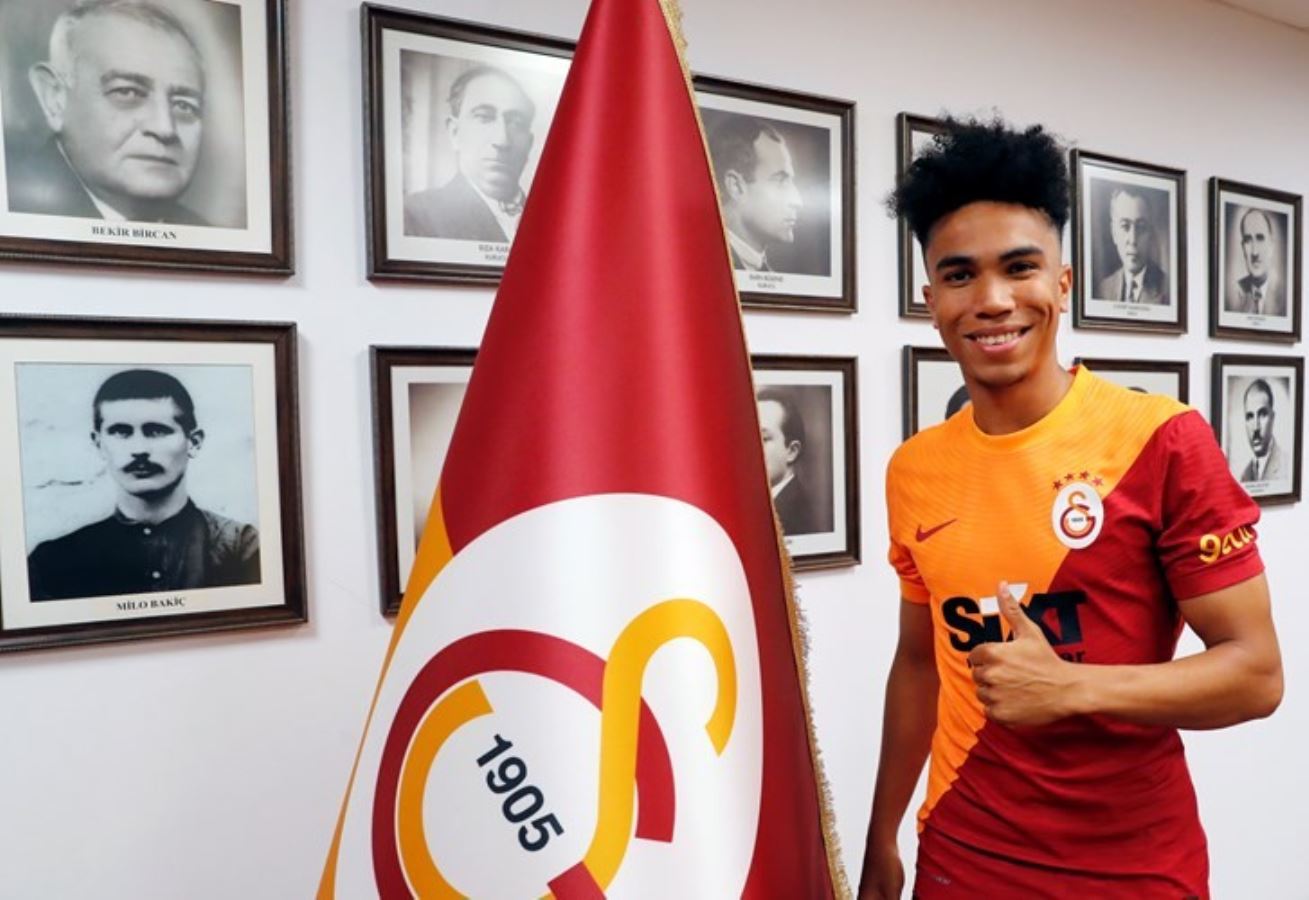 Galatasaray'da Gustavo Assunçao yol ayrımında