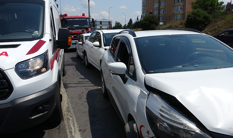 Pendik'te zincirleme kaza: 2 yaralı