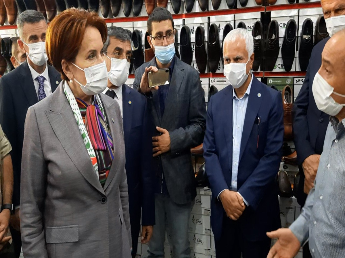 Meral Akşener: Ben sarayın giderlerini söylemeye utanıyorum, onlar yemeye utanmıyor