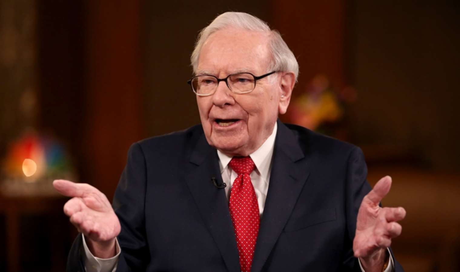 <p>5 - ABD'li iş adamı ve yatırımcı <strong>Warren Buffett.</strong></p>