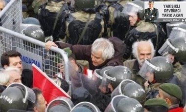 Tarık Akan, zulüm bekçilerine sinemadan, sokaktan, bariyerlerin ardından haykırdı: Utanın!