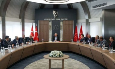 CHP lideri Kılıçdaroğlu, Antalya il ve ilçe başkanlarıyla bir araya geldi!