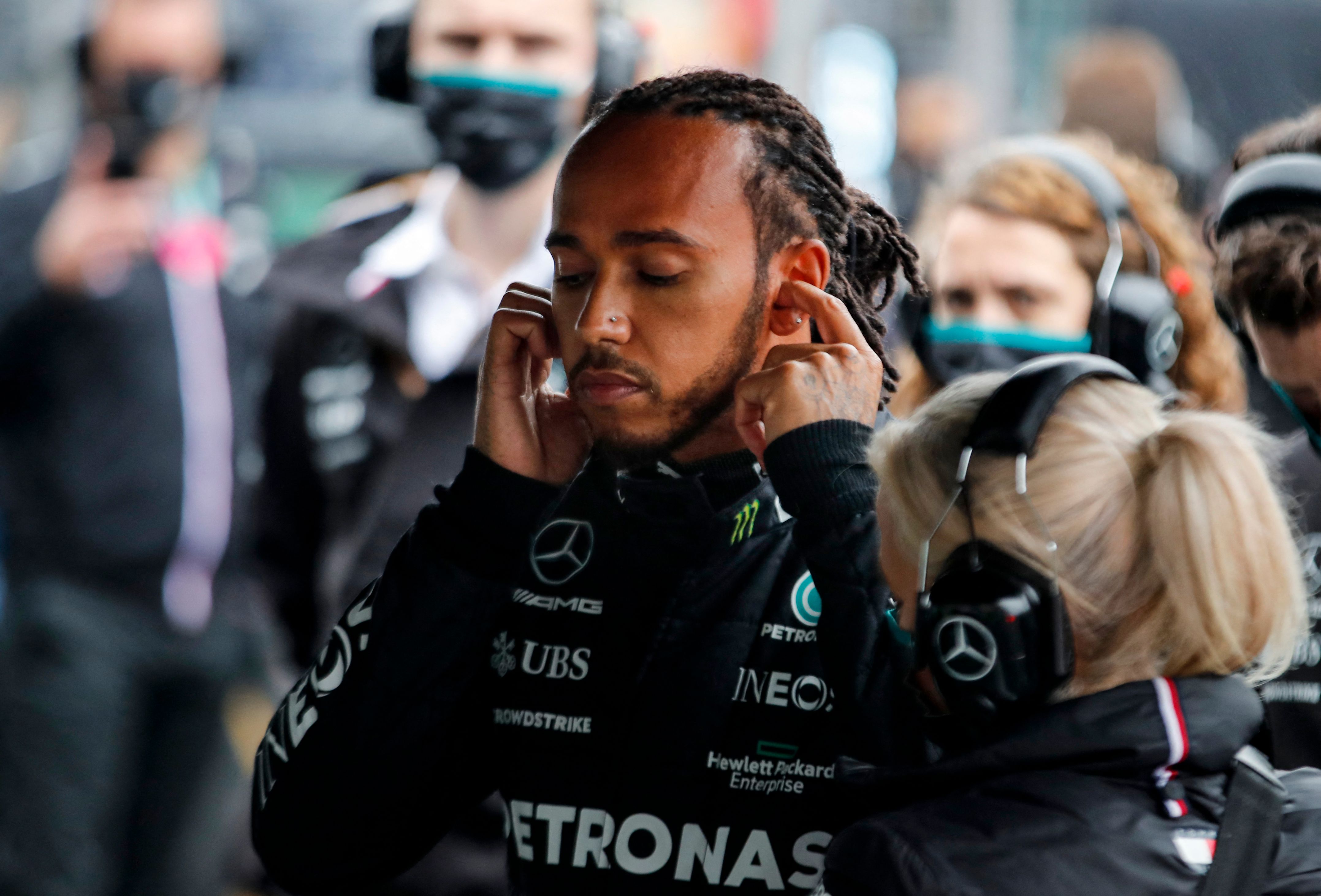 Formula 1 Türkiye GP'sinde Lewis Hamilton, Mercedes ekibiyle tartıştı