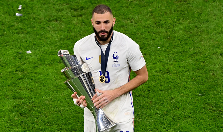 Real Madrid'in yıldız futbolcusu Karim Benzema hacamat yaptırdı