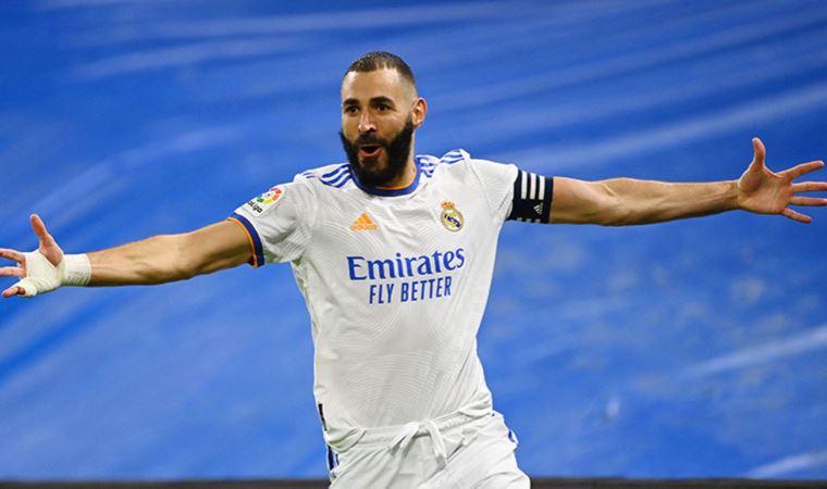 Real Madrid'in yıldız futbolcusu Karim Benzema hacamat yaptırdı