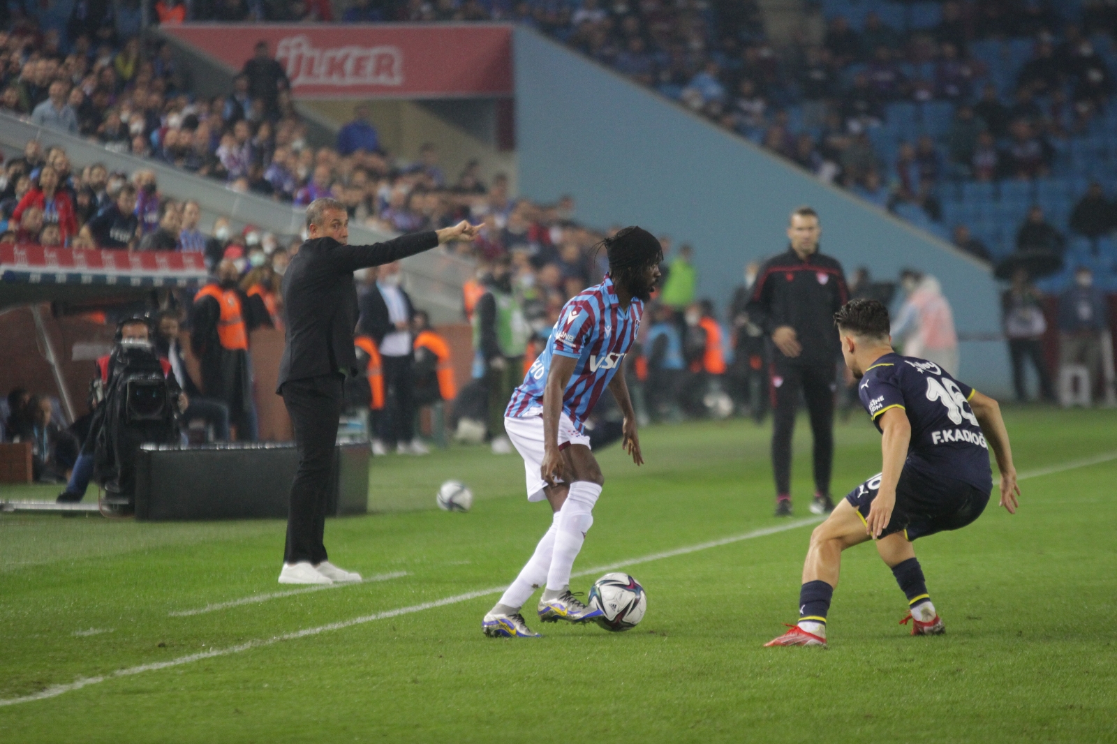 Karadeniz'de ligin zirvesi değişti! | Trabzonspor 3-1 Fenerbahçe