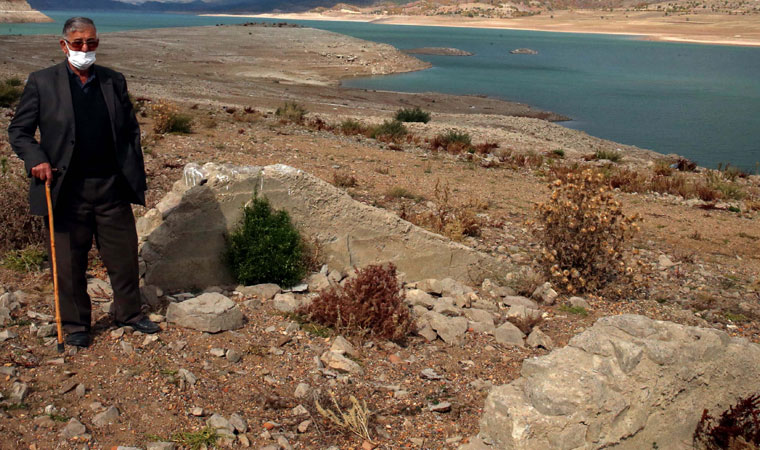 Sular çekilince ortaya çıktı