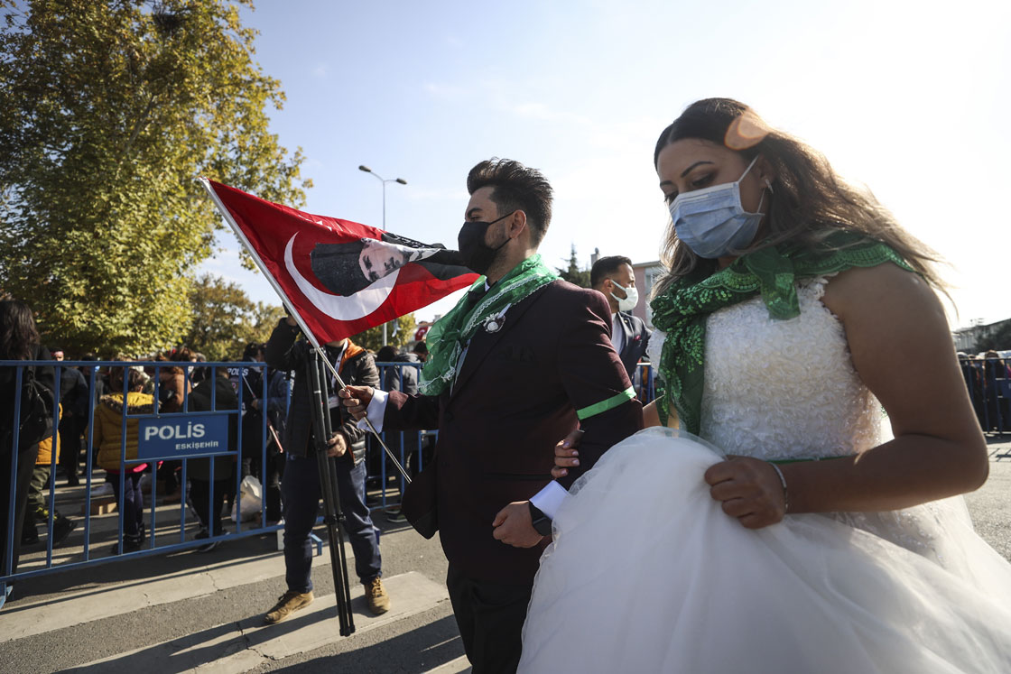 Cumhuriyetin 98'inci yılında Anıtkabir'de ziyaretçi yoğunluğu yaşandı