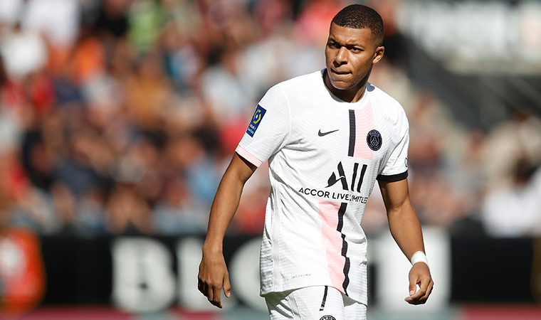 Mbappe, PSG ile yazın yaşadığı transfer krizinin detaylarını açıkladı