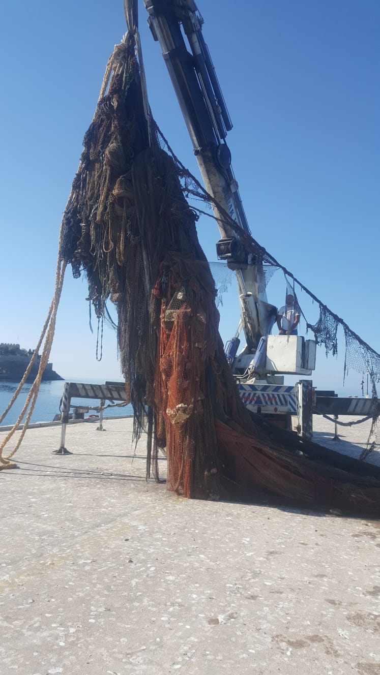 İstanbul'da 80 metre "hayalet ağ" tespit edildi