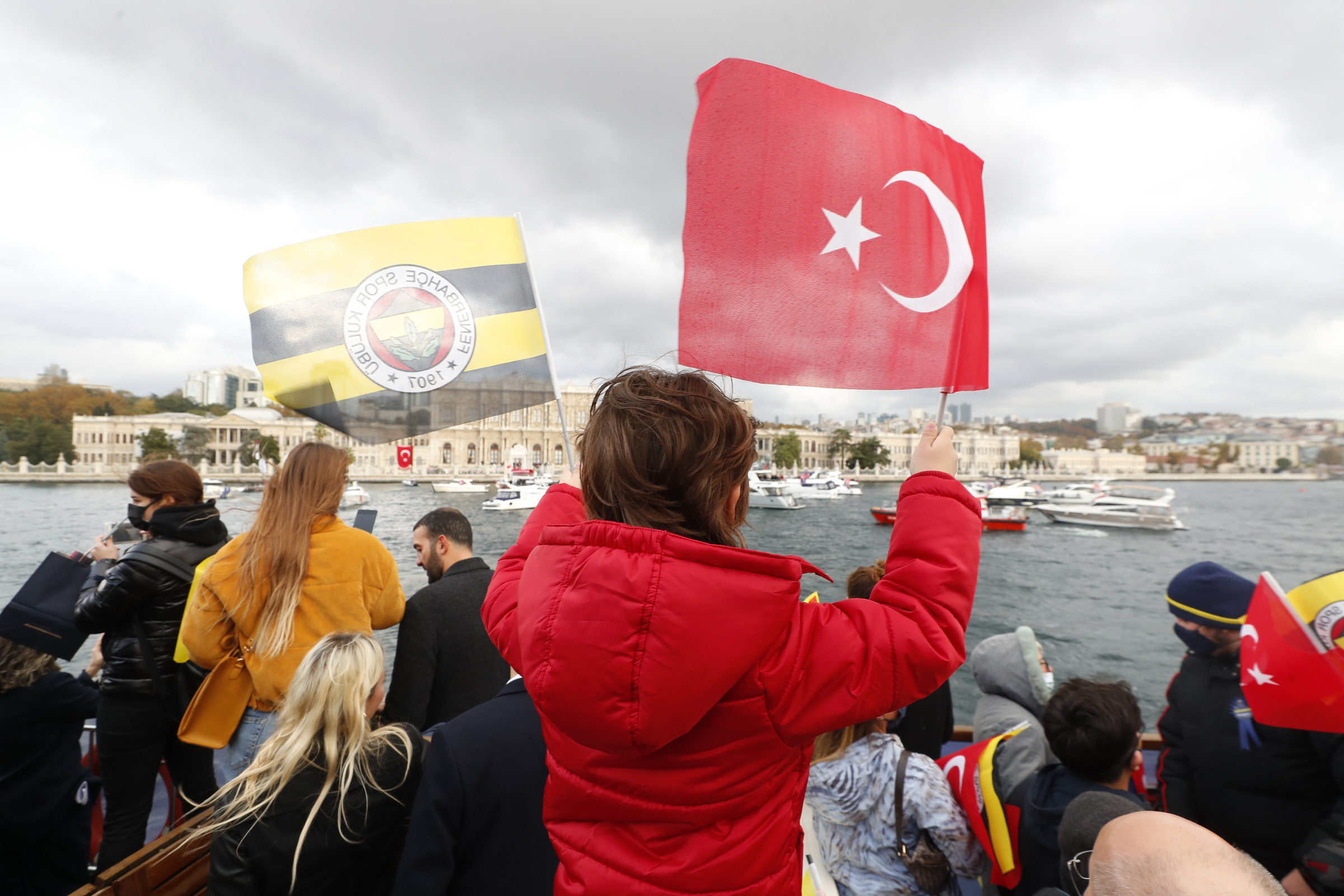 Fenerbahçe, Atatürk'ü Dolmabahçe'de andı