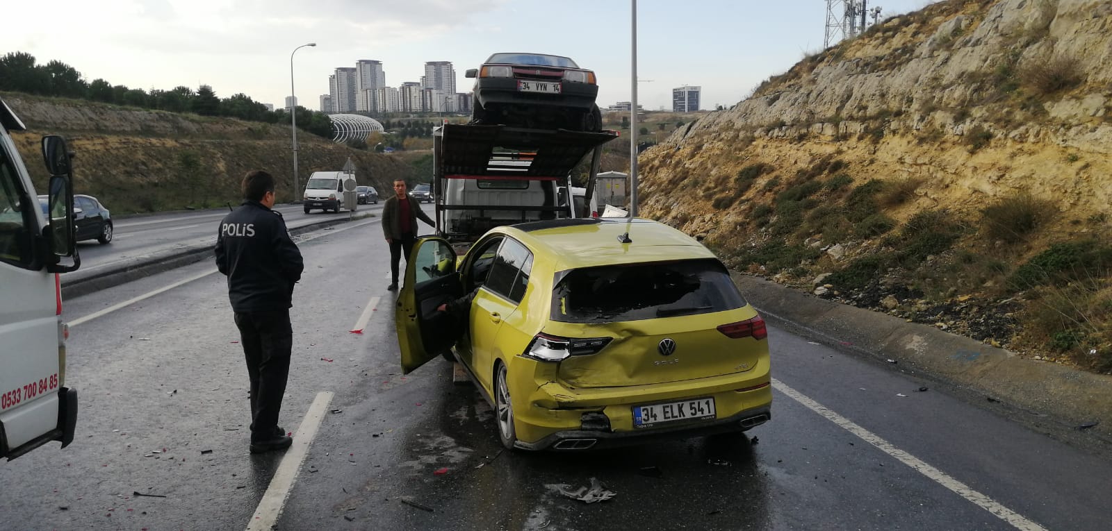 Başakşehir’de 9 araçlı zincirleme kazalarda 2 kişi yaralandı