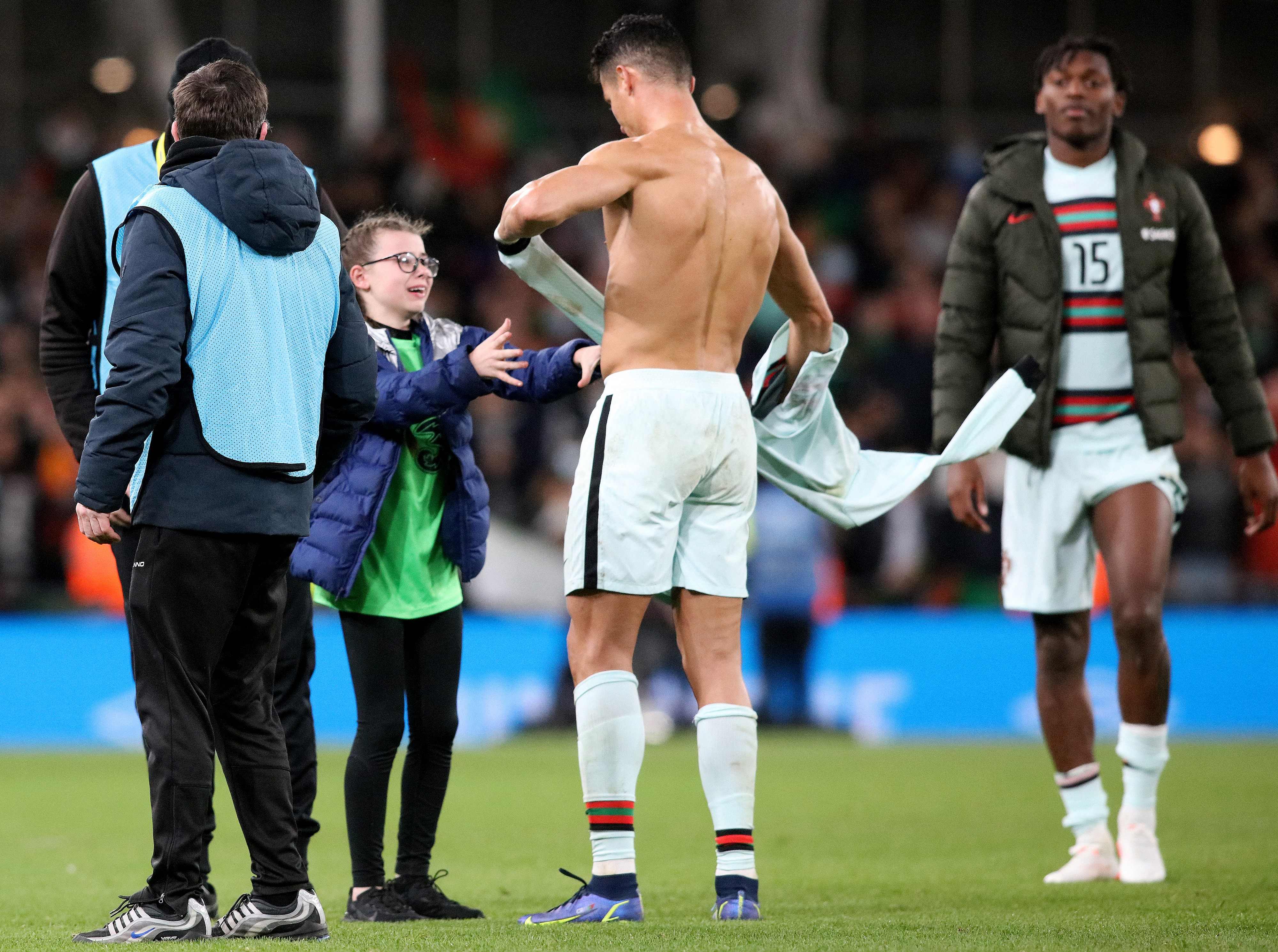 Ronaldo'nun minik hayranına verilen ceza kaldırıldı!