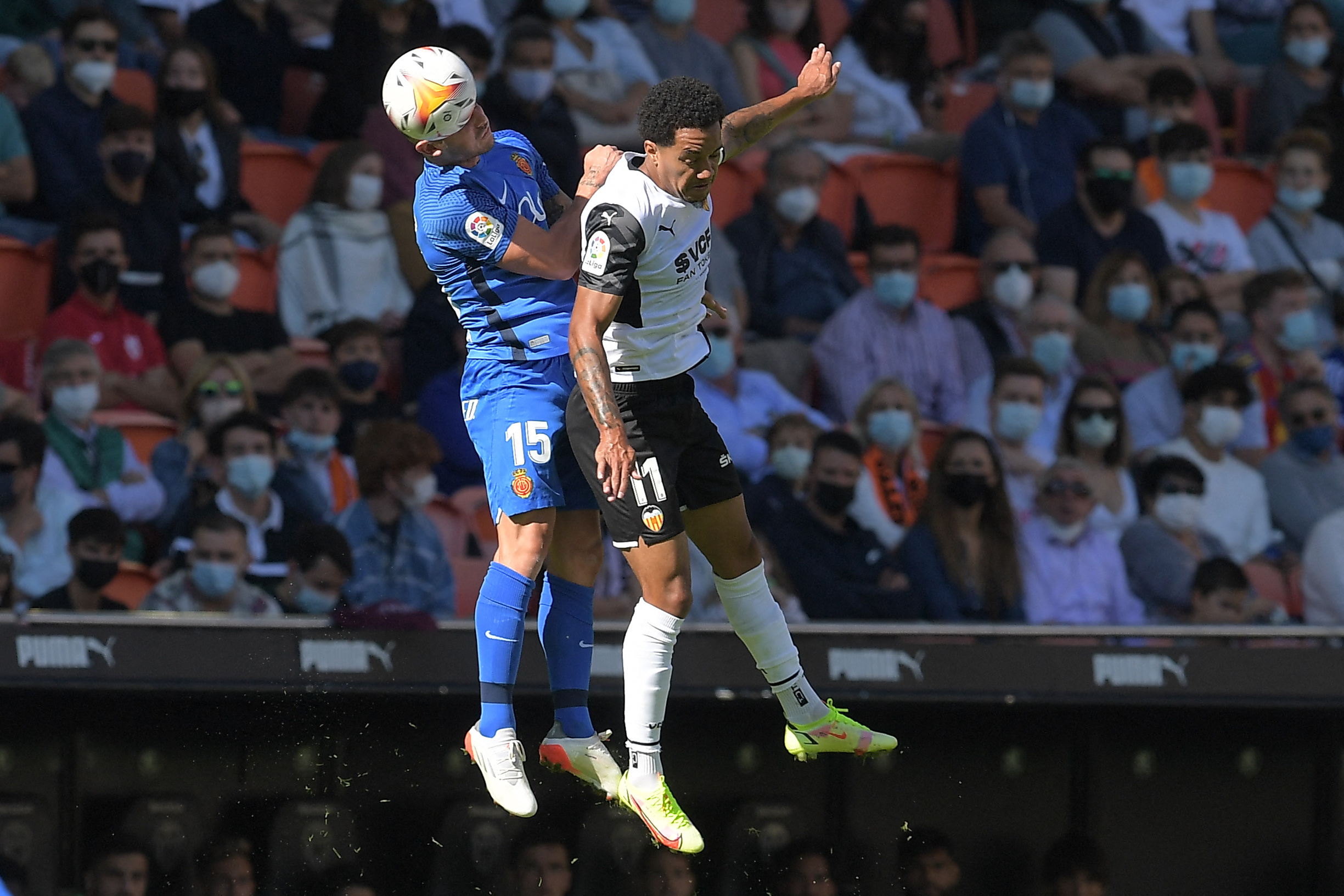 Helder Costa iki milli takımda da gol atarak tarihe geçti