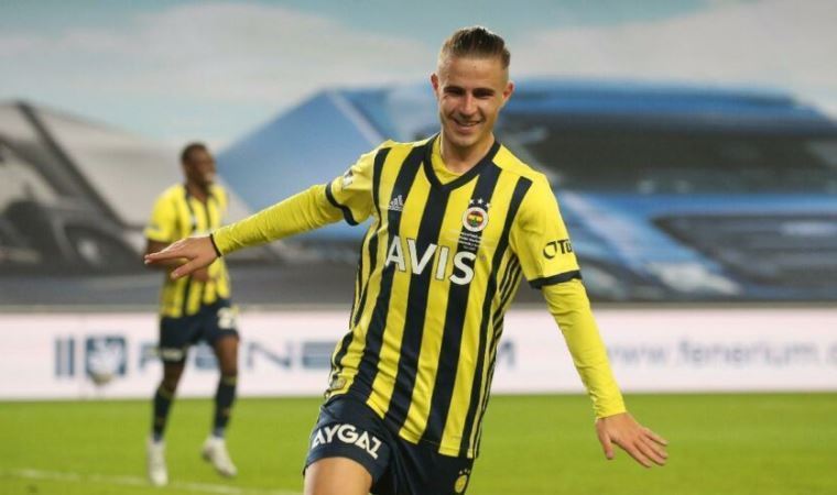 Fenerbahçe'de Pelkas ile yollar ayrılıyor