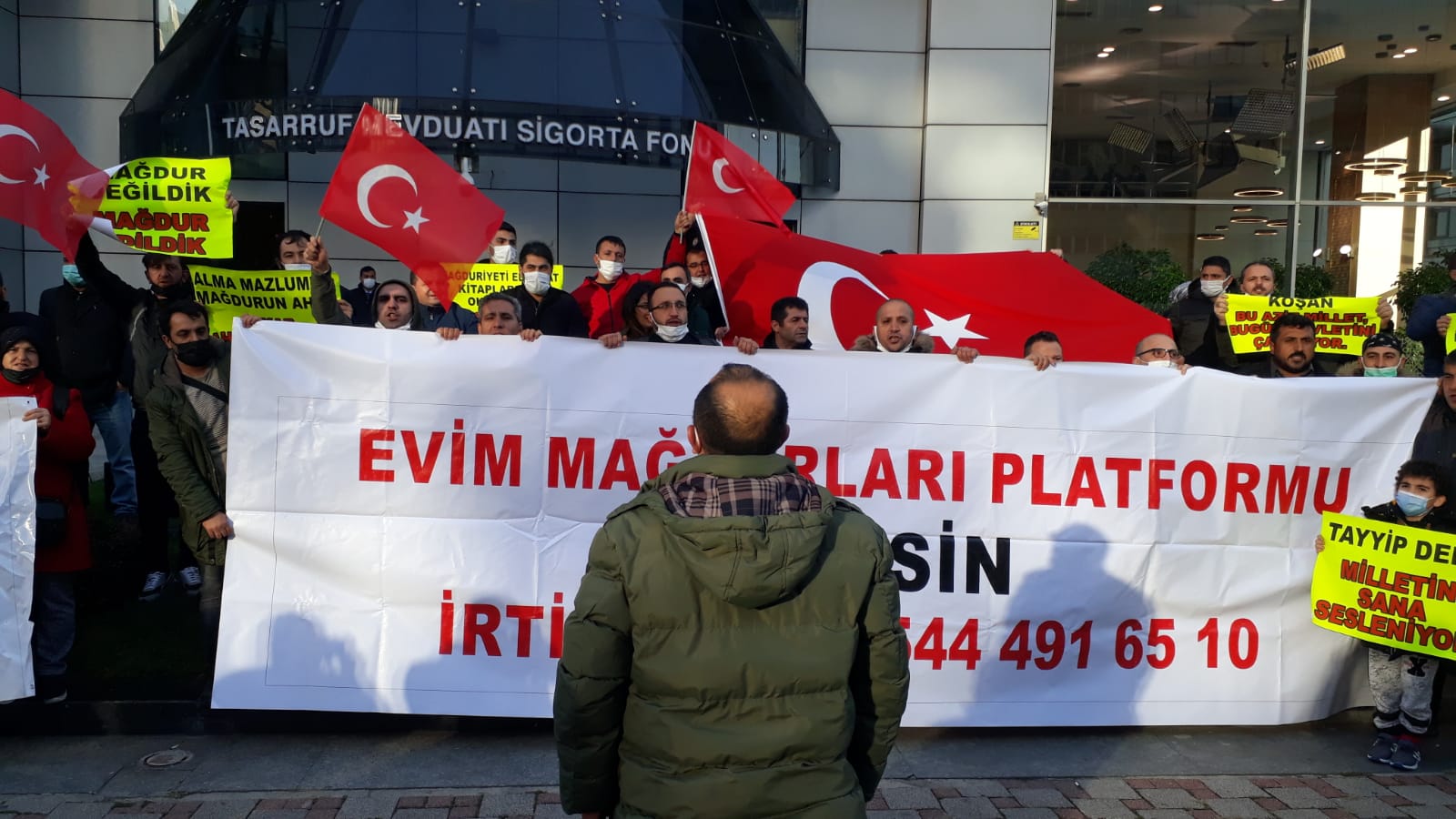 'Evim' mağdurları TMSF önünde eylem yaptı