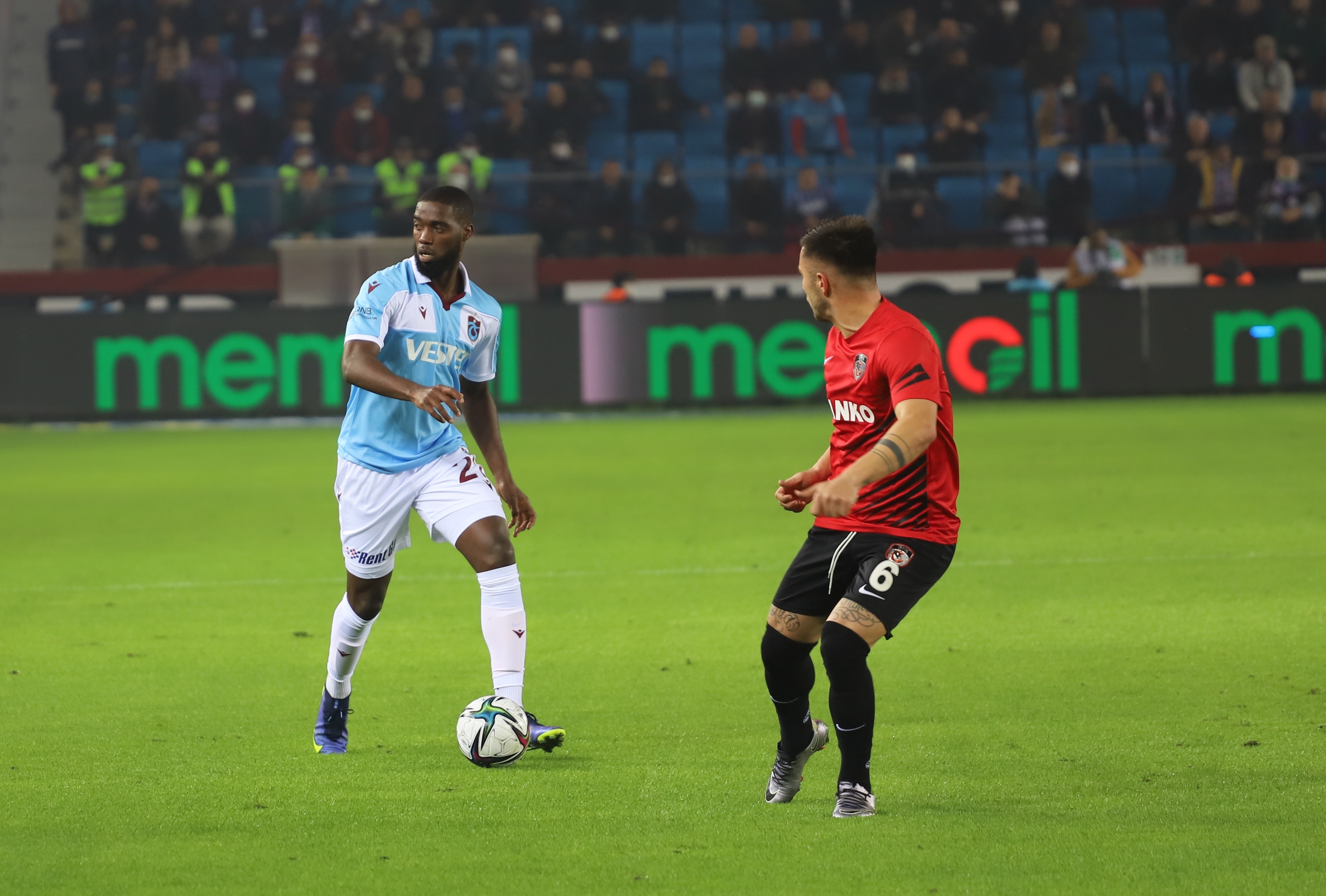 Trabzonspor liderliğini perçinledi| Trabzonspor 3-0 Gaziantep FK