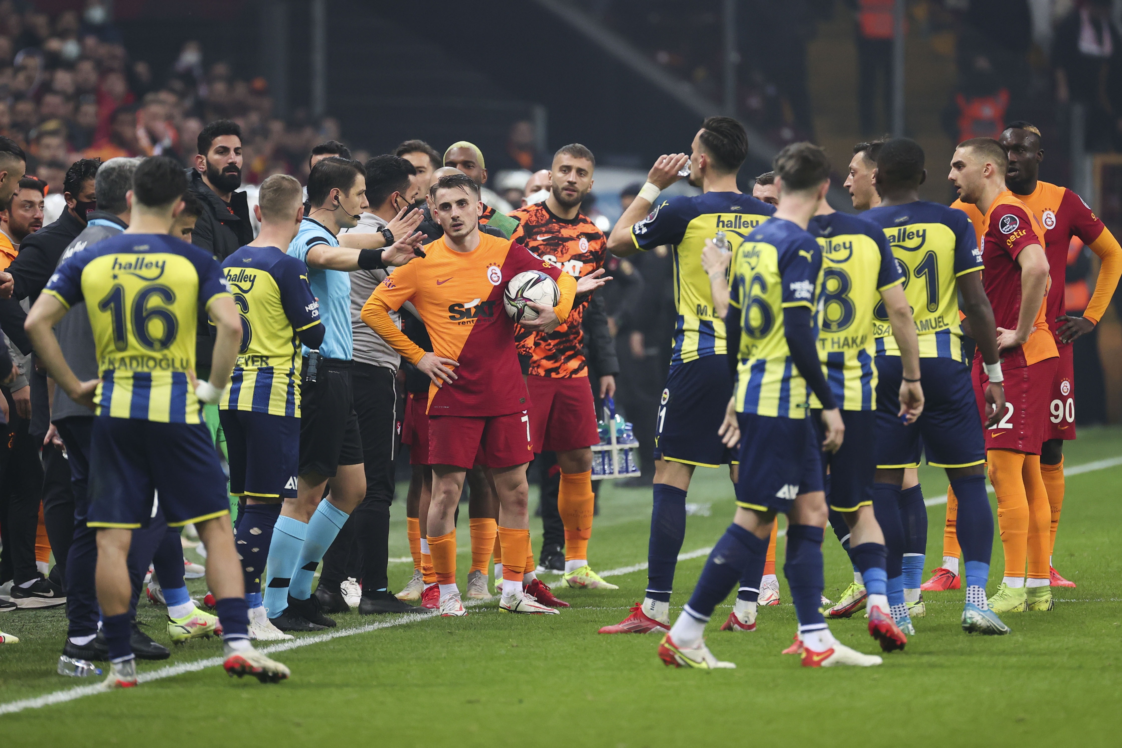 Gazeteci Mehmet Demirkol'dan Galatasaray-Fenerbahçe değerlendirmesi