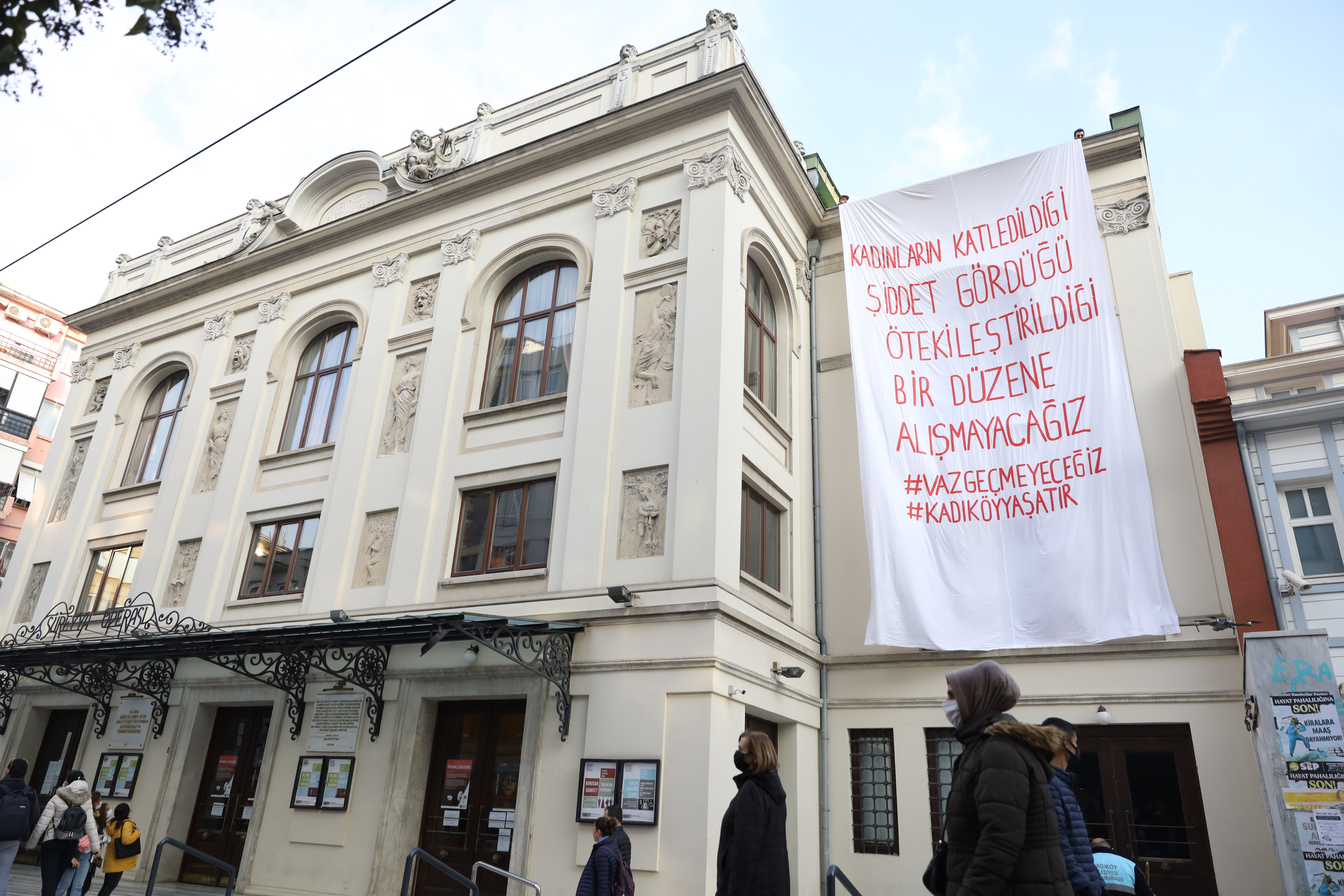 Kadıköy'de kadına yönelik şiddete dikkat çeken proje