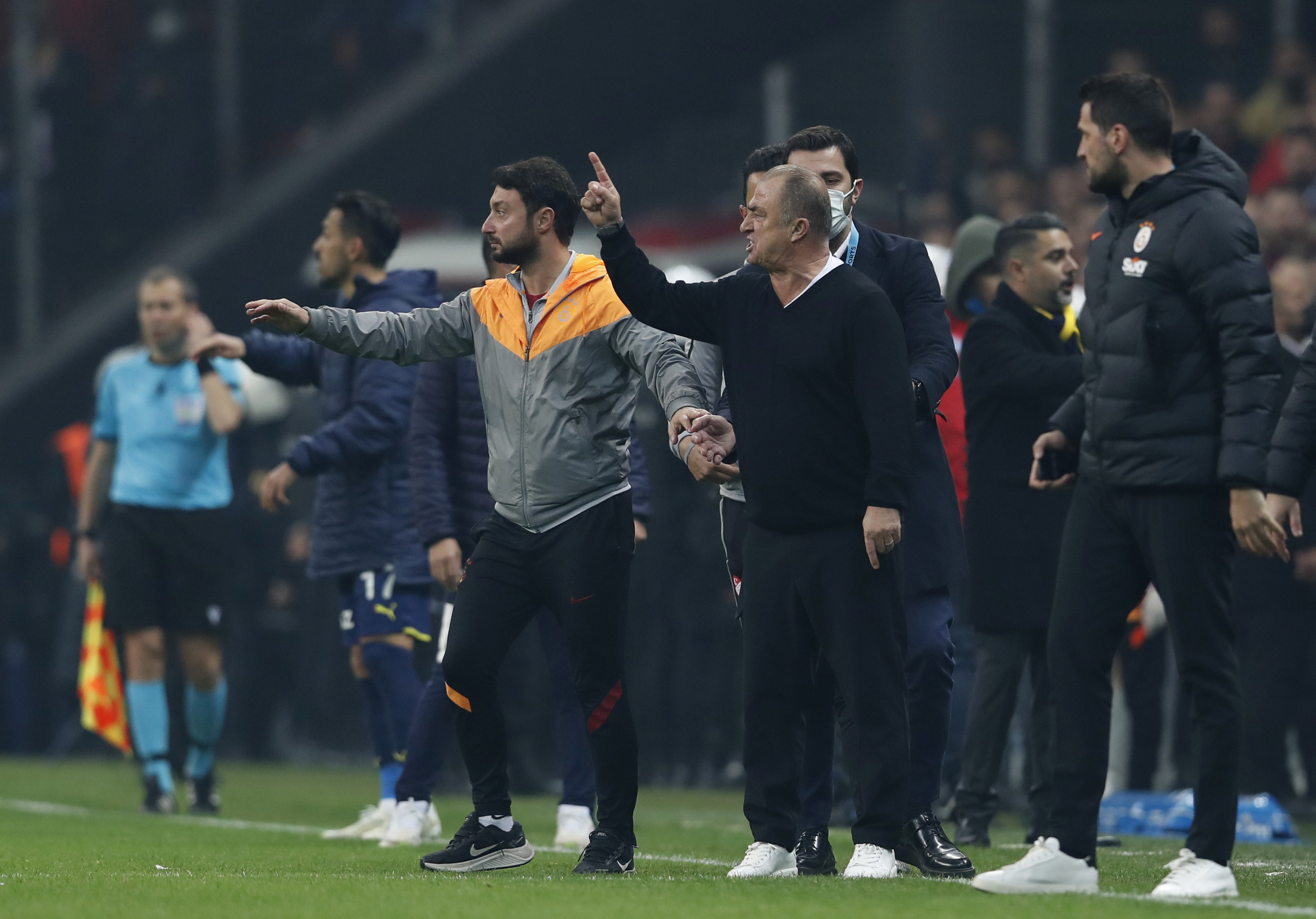 Fenerbahçe derbisi sonrası PFDK sevki Fatih Terim’i yakacak!