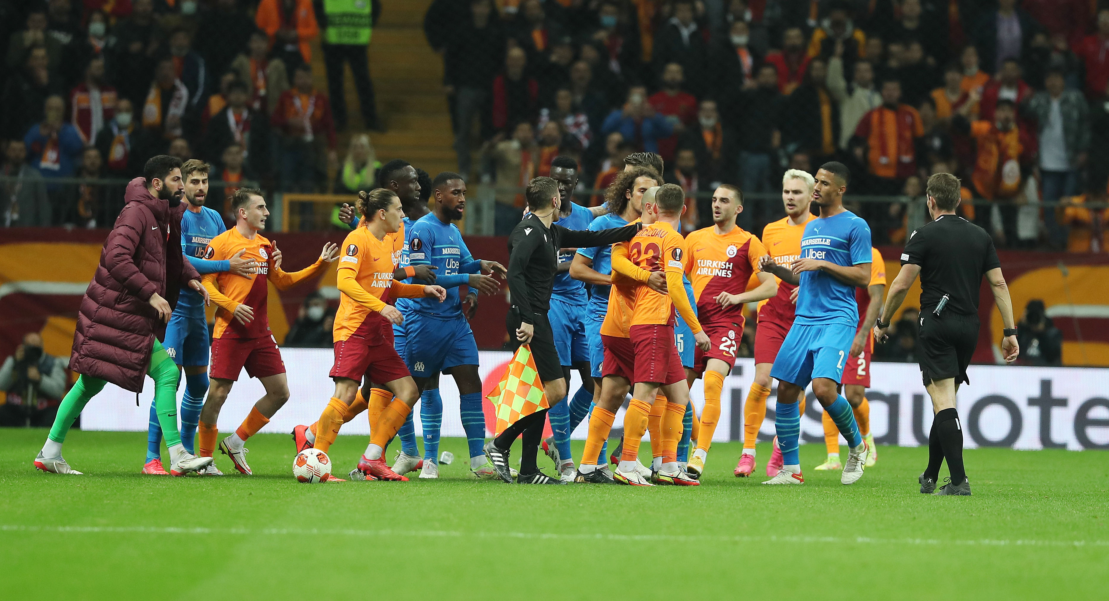 Galatasaray 'fırtınası' üst turu garantiledi| Galatasaray 4-2 Olimpik Marsilya