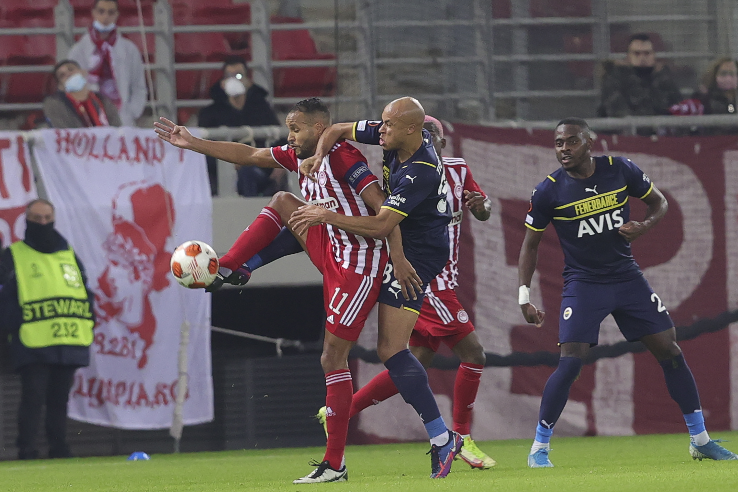 Fenerbahçe son dakikada yıkıldı,  UEFA Avrupa Ligi'ne veda etti | Olympiakos 1-0 Fenerbahçe