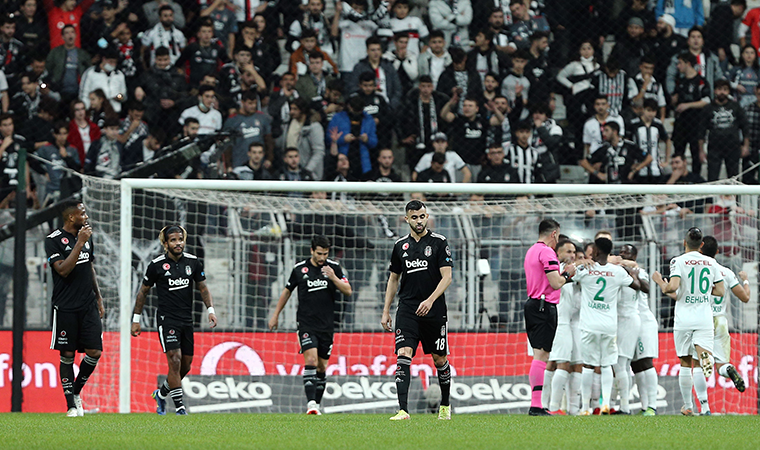 Beşiktaş, Giresunspor'a farklı yenildi! | Beşiktaş 0-4 Giresunspor