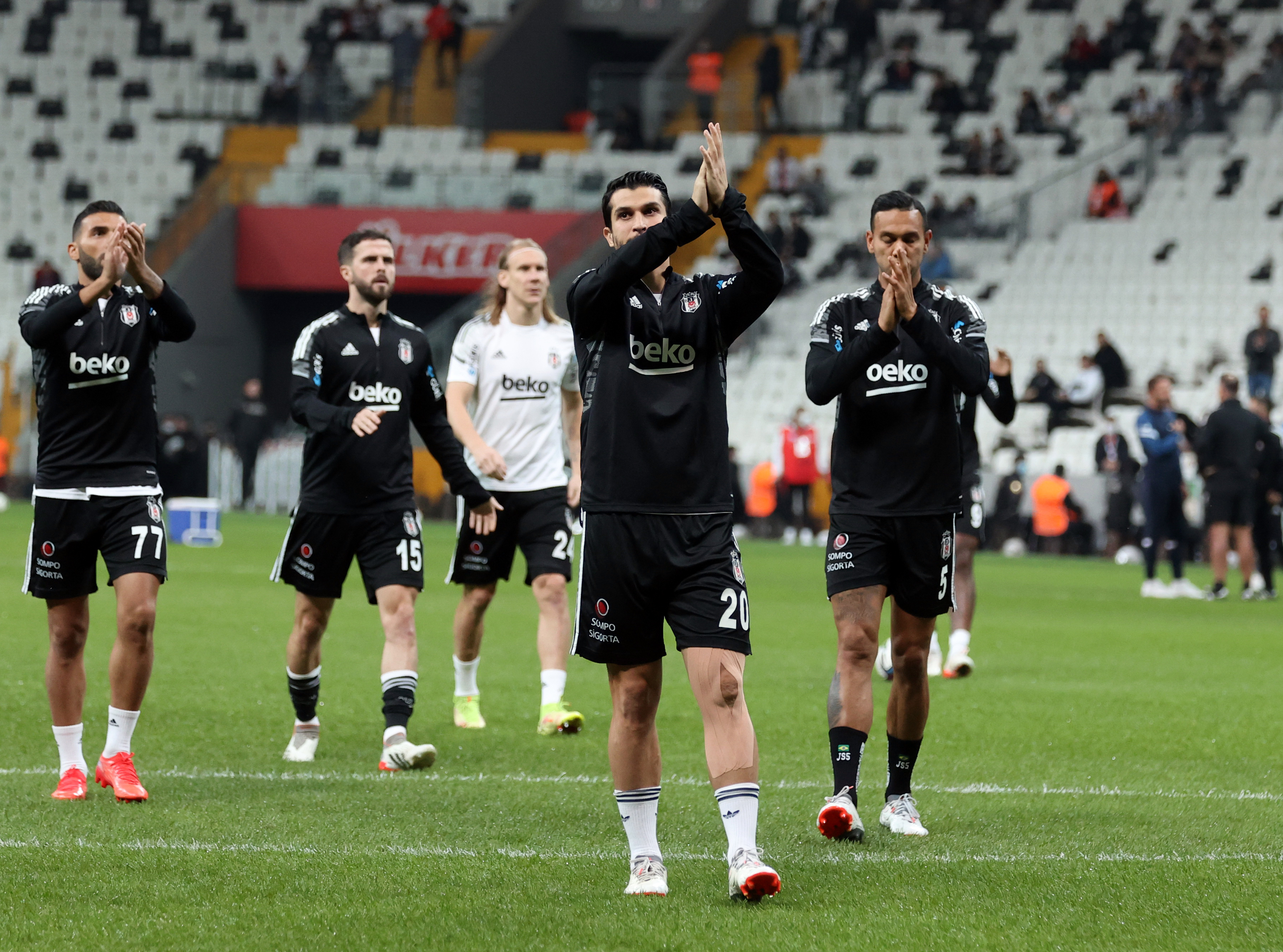 Beşiktaş, Giresunspor'a farklı yenildi! | Beşiktaş 0-4 Giresunspor