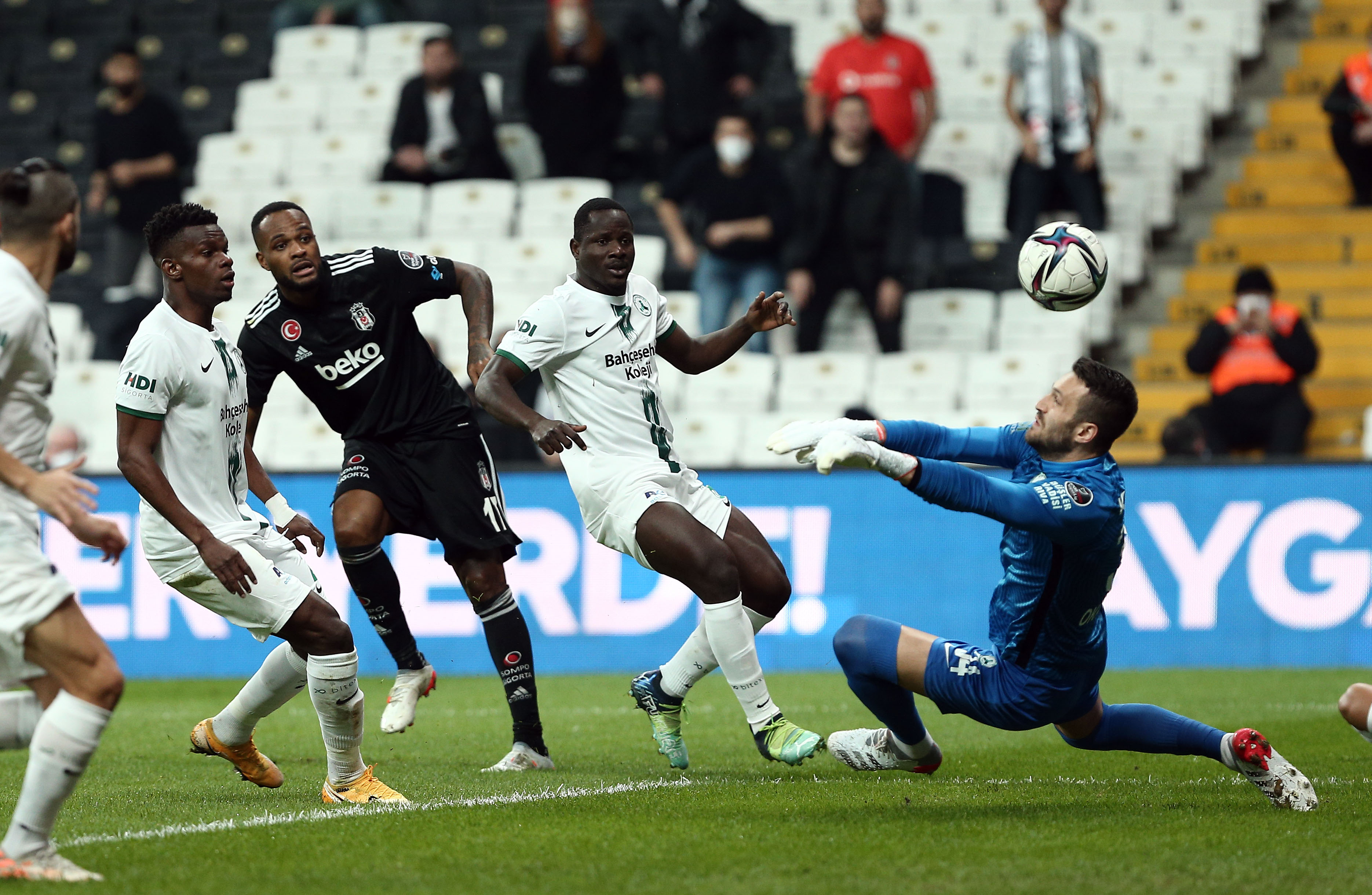 Beşiktaş, Giresunspor'a farklı yenildi! | Beşiktaş 0-4 Giresunspor