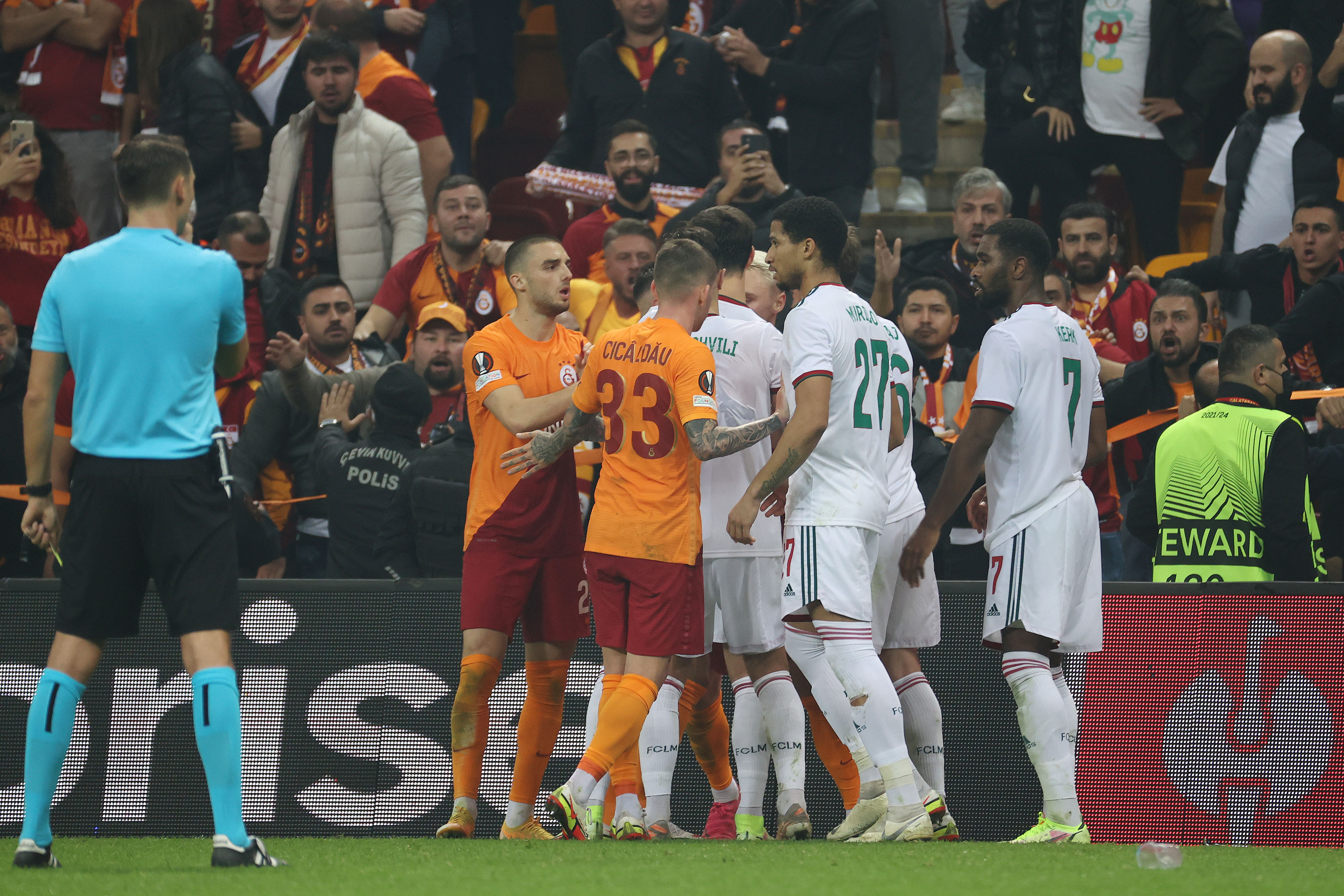 Galatasaray – Lokomotiv Moskova maçında kural hatası! Maç tekrarlanabilir