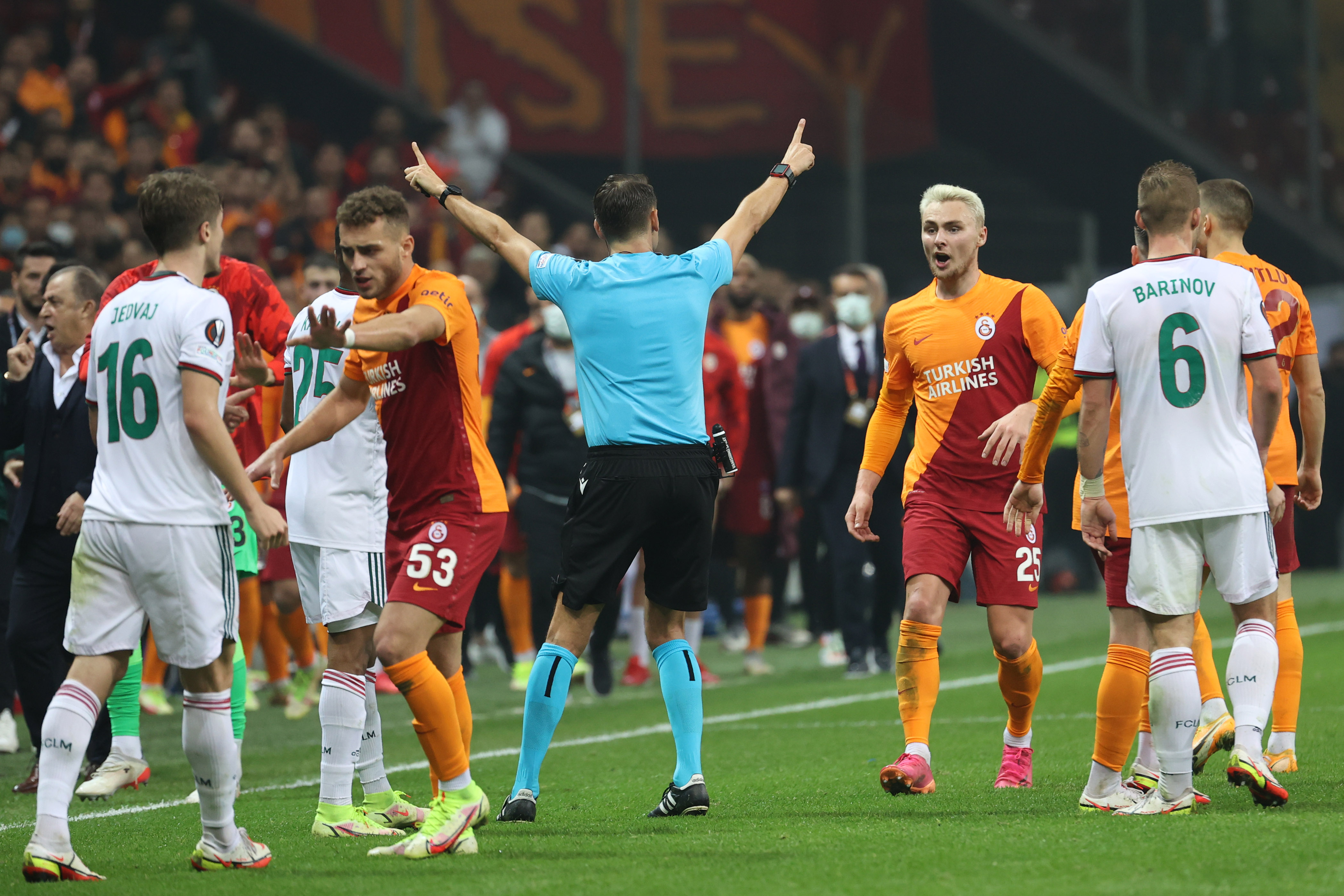 Galatasaray – Lokomotiv Moskova maçında kural hatası! Maç tekrarlanabilir