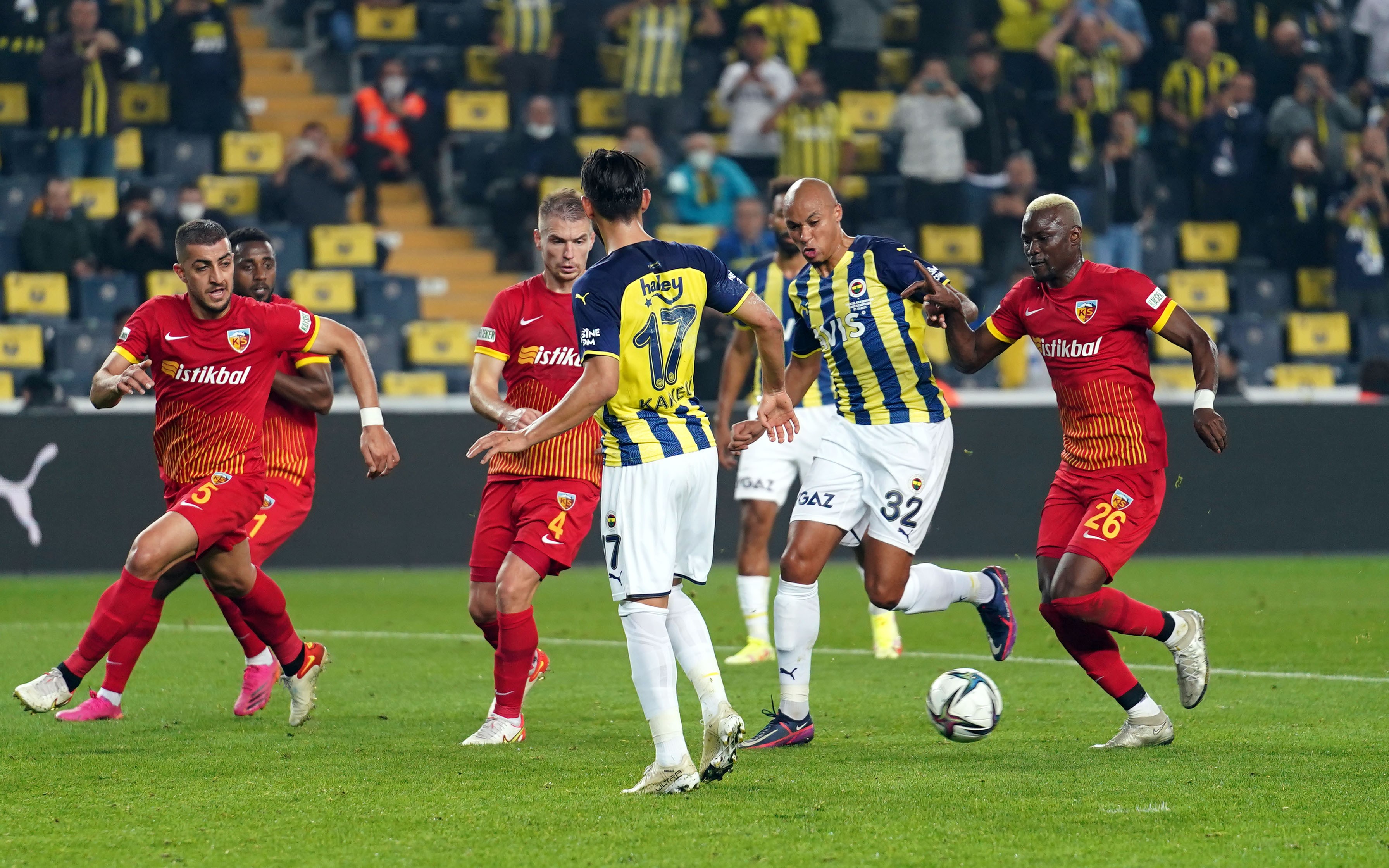 Fenerbahçe, evinde Kayserispor'a berabere kaldı! | Fenerbahçe 2-2 Kayserispor