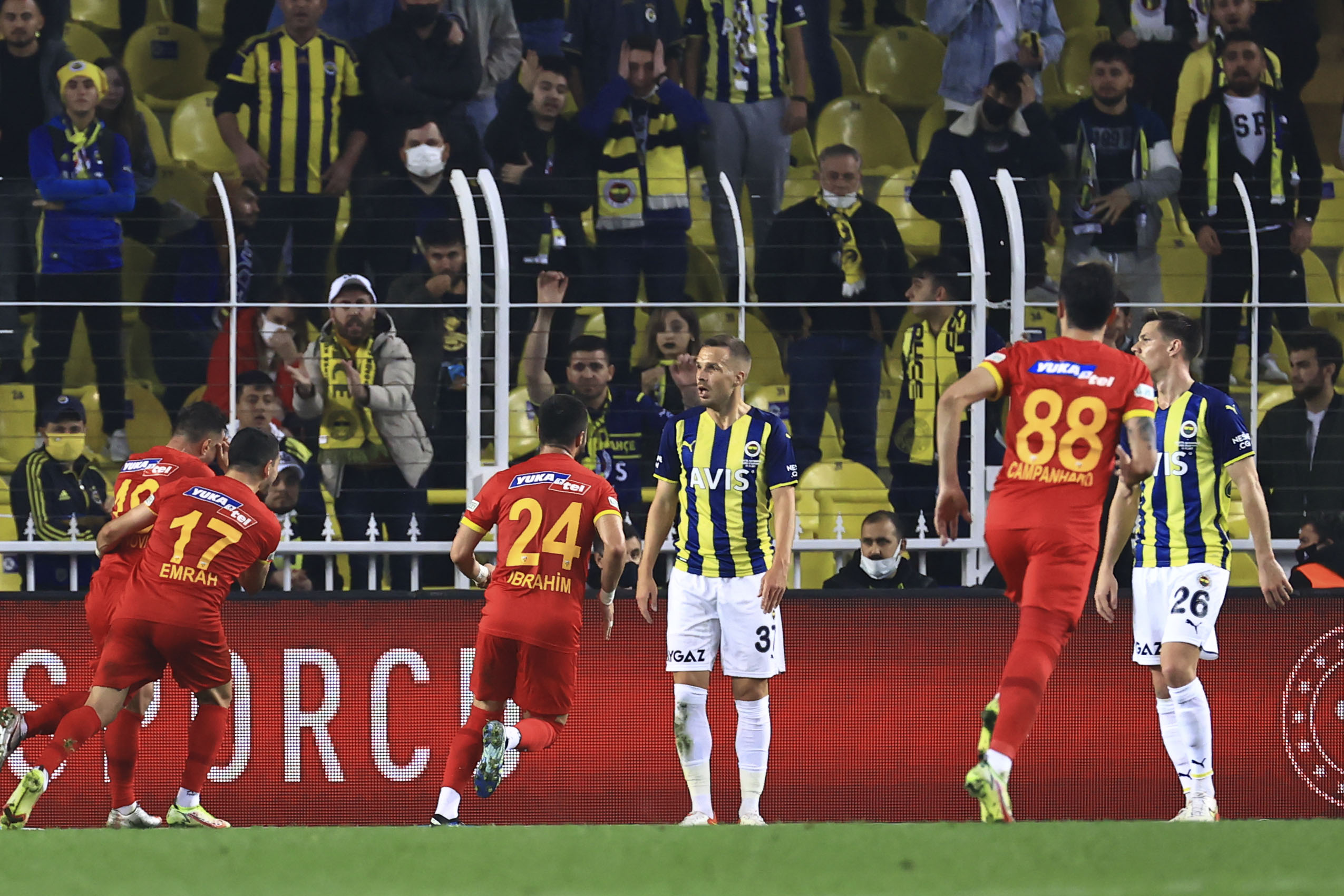 Fenerbahçe, evinde Kayserispor'a berabere kaldı! | Fenerbahçe 2-2 Kayserispor