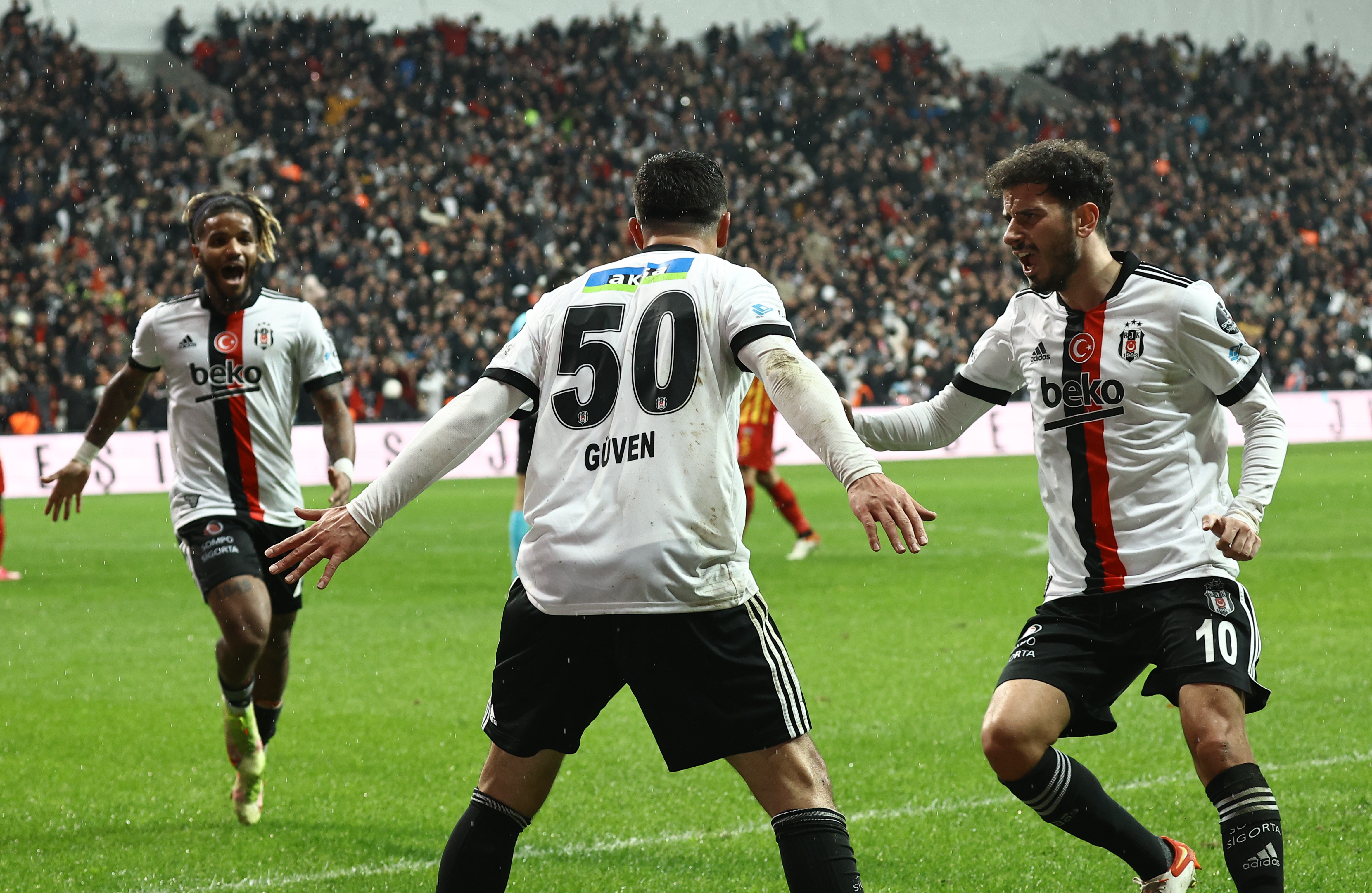 İlker Yağcıoğlu: Beşiktaş, derbiye de Önder Karaveli ile çıksın