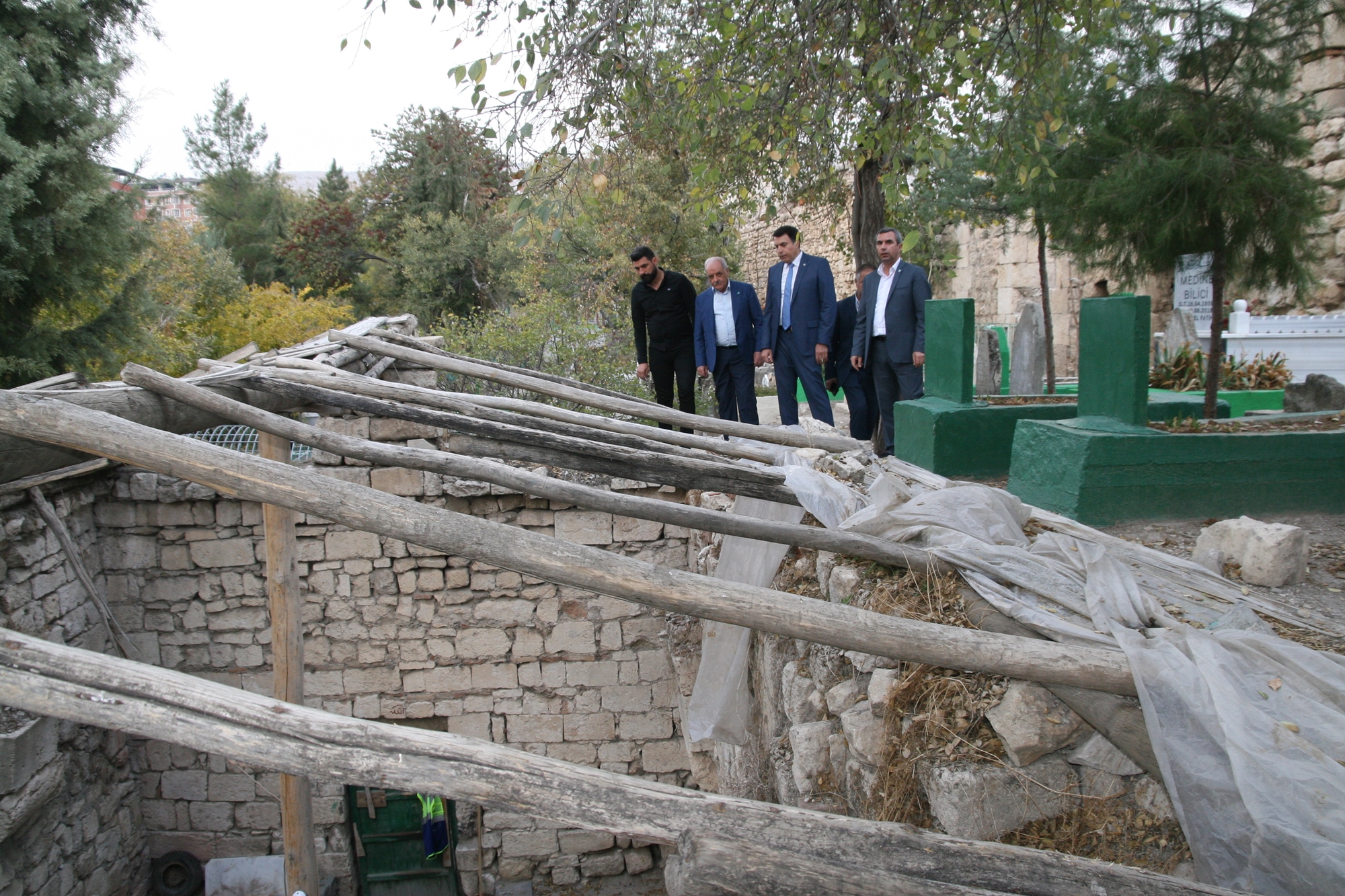 Anadolu'nun ilk mescidi bakımsızlıktan yıkılıyor