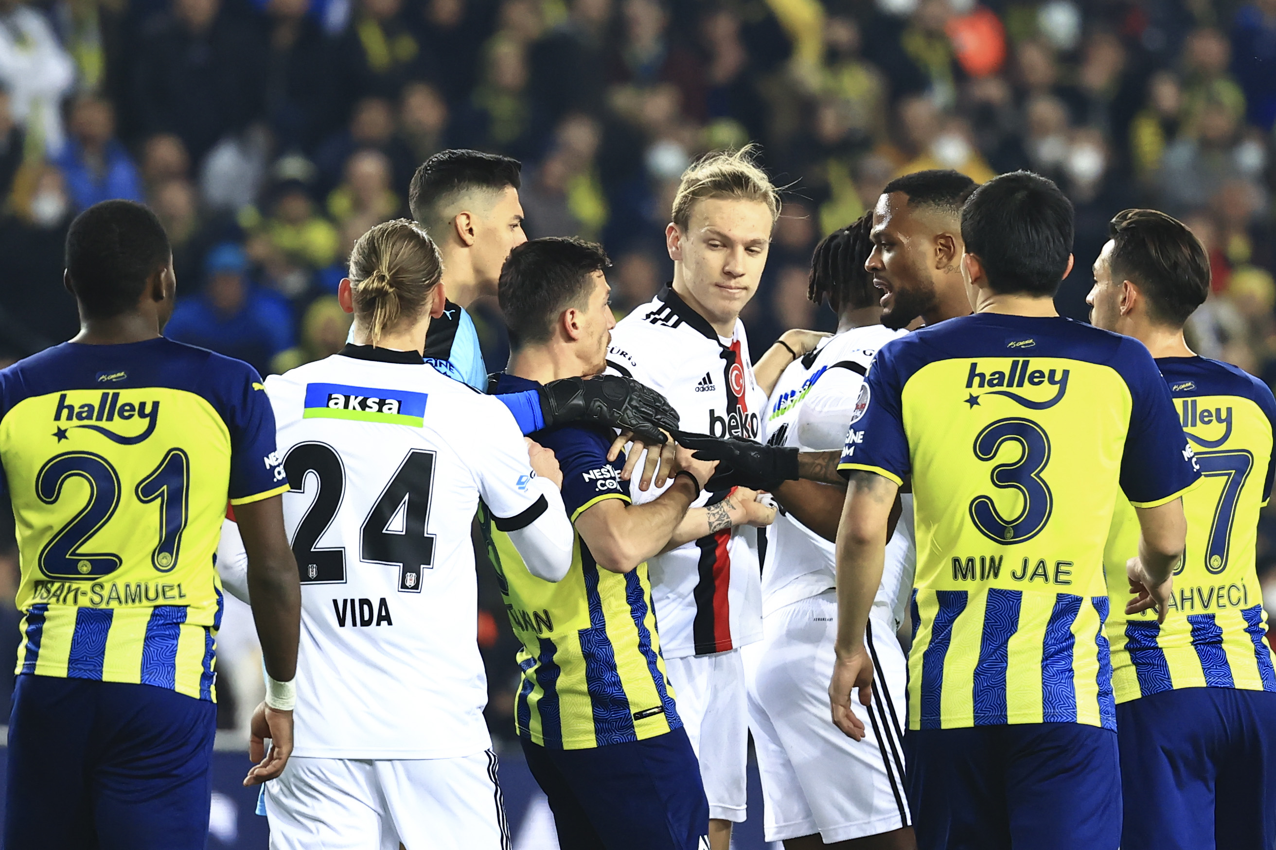 Serdar Ali Çelikler: Vitor ile yolları ayırmak lazım