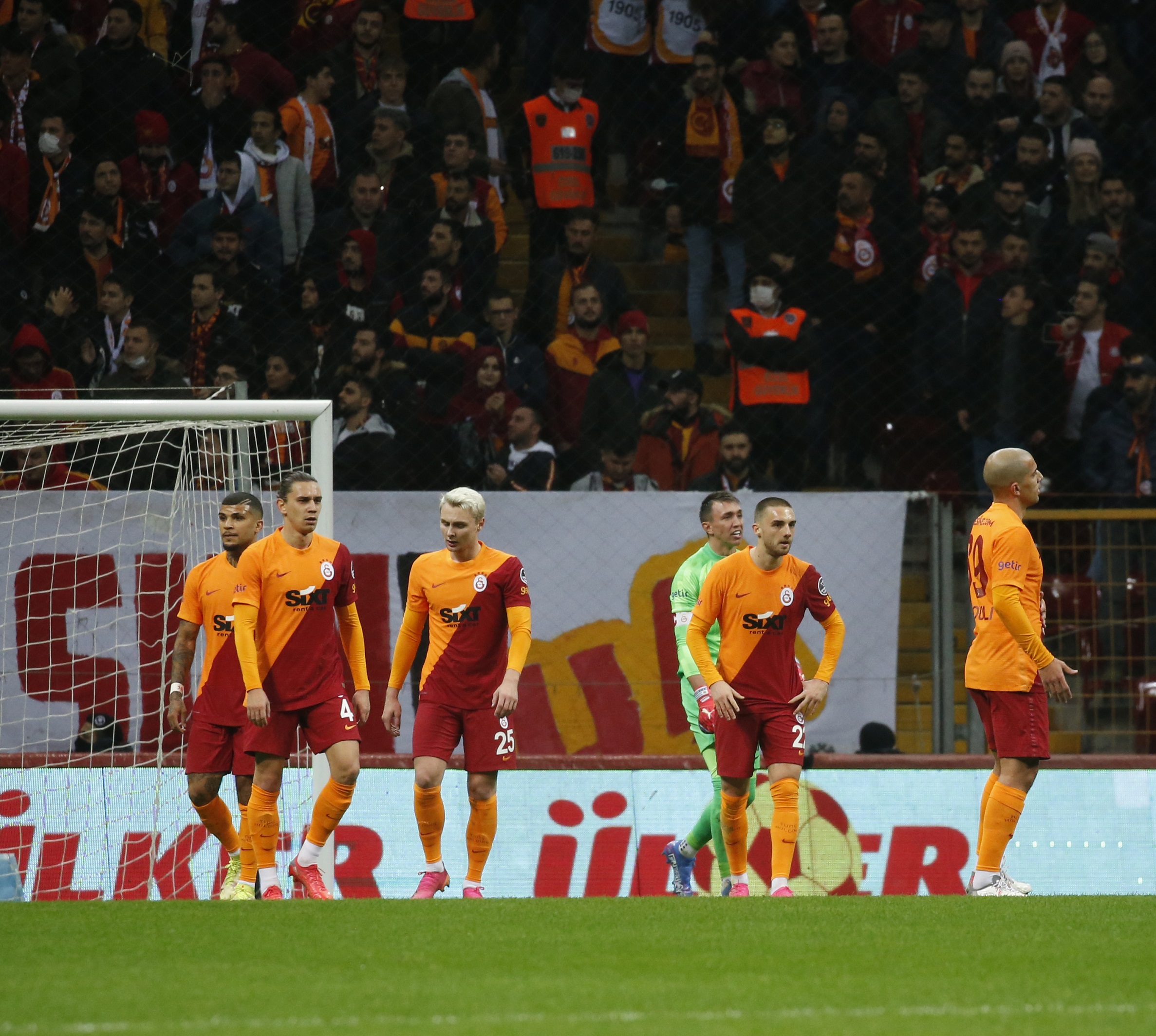 Mehmet Demirkol'dan Galatasaray'a ağır eleştiri: Korkunç görüntü