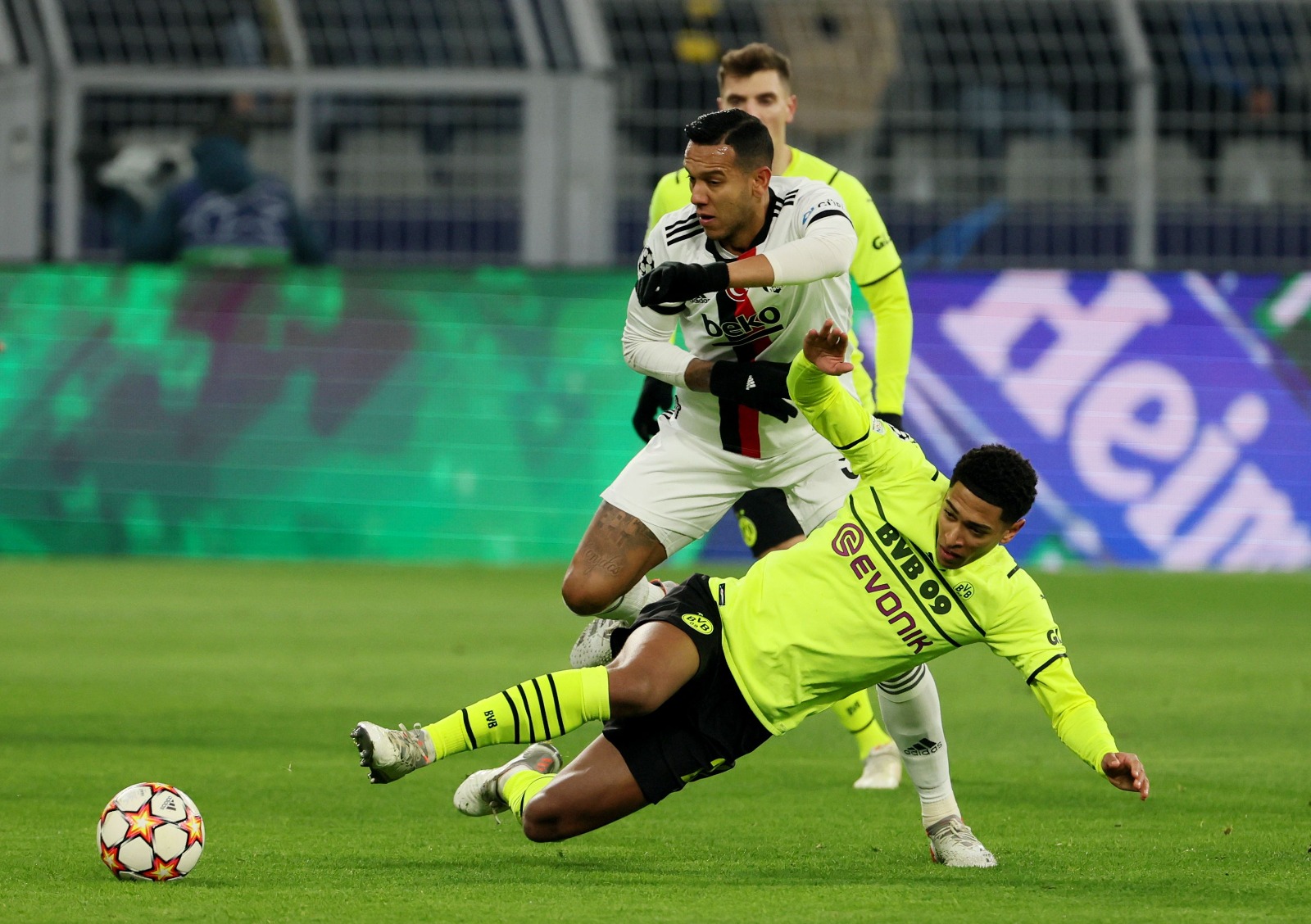 Beşiktaş'tan Şampiyonlar Ligi'ne 'çok farklı' veda! | Borussia Dortmund 5-0 Beşiktaş