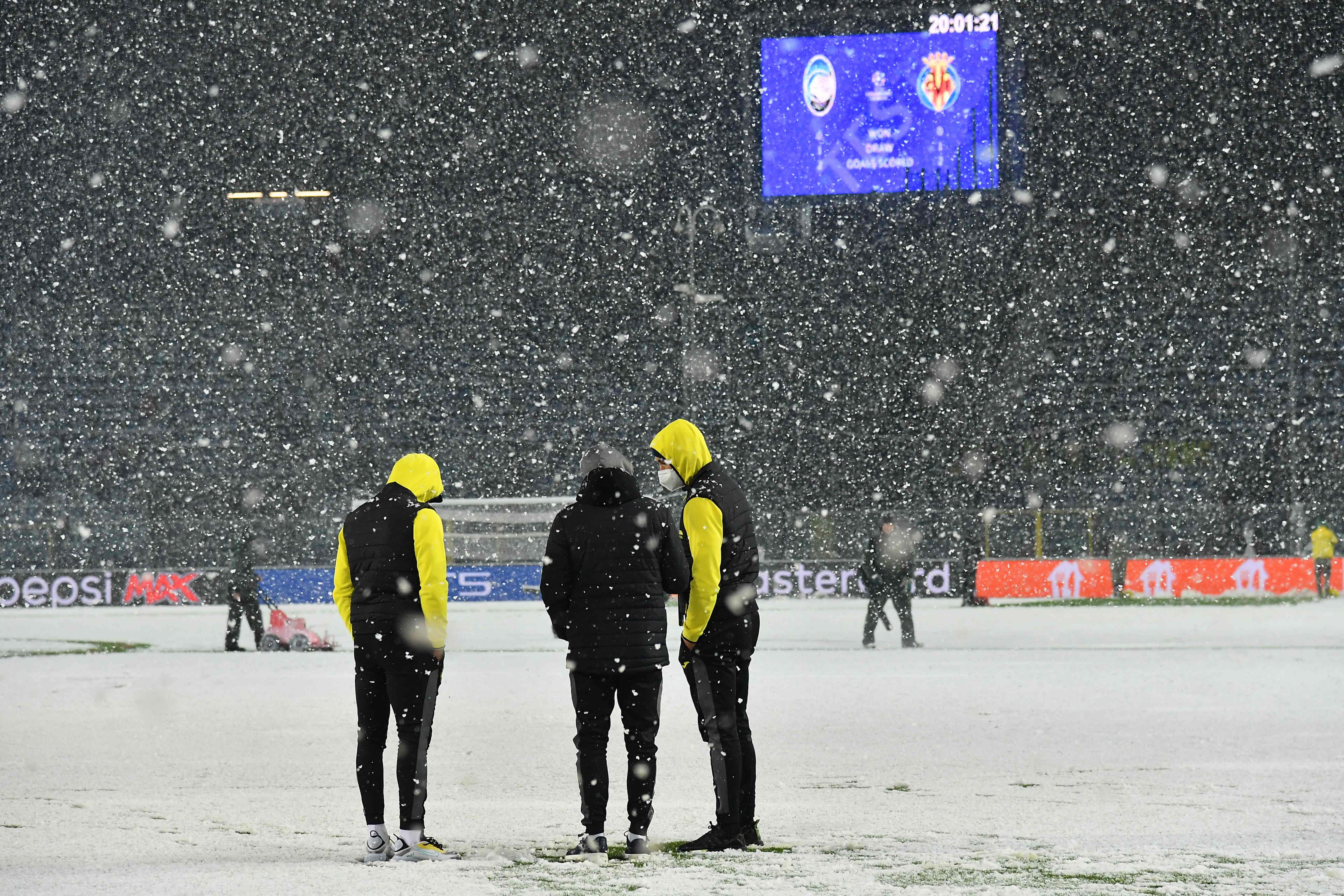 Şampiyonlar Ligi’nde Atalanta – Villarreal maçı kar yağışı nedeniyle ertelendi