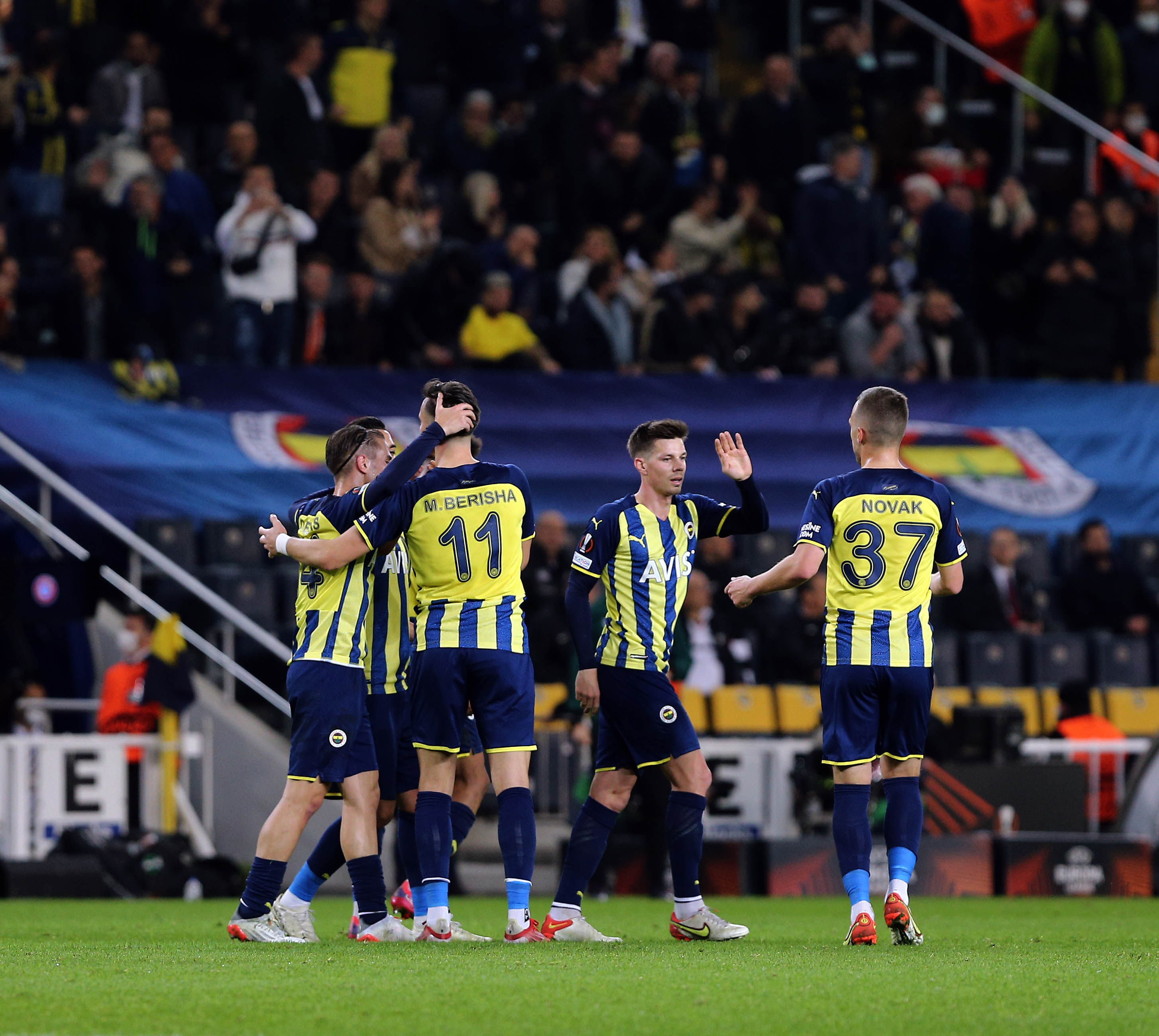 Fenerbahçe'den Avrupa Ligi'ne puanlı kapanış| Fenerbahçe 1-1 Eintracht Frankfurt