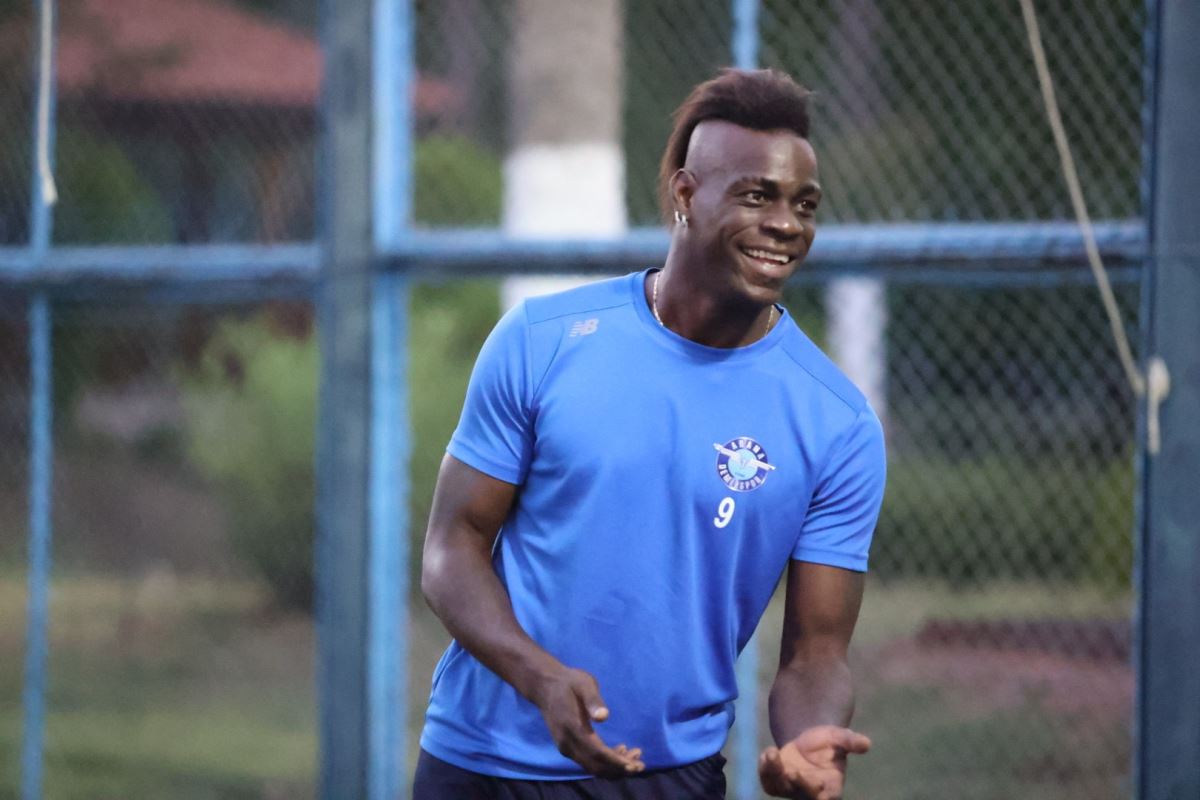 Mario Balotelli tecavüz davasından aklandı