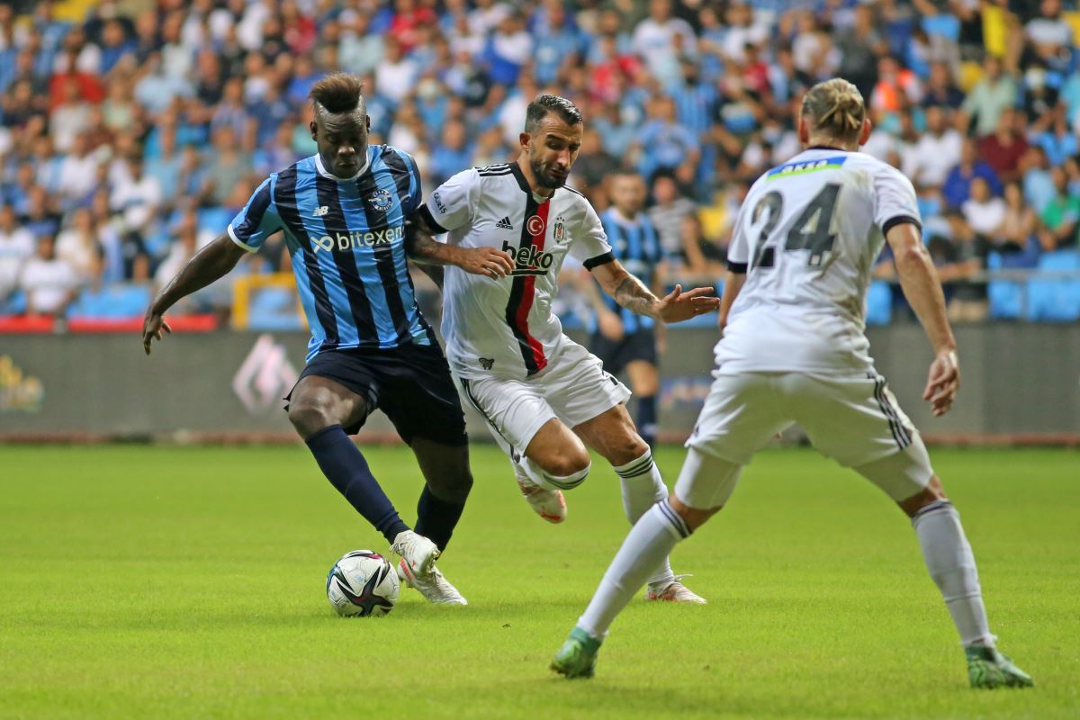 Mario Balotelli tecavüz davasından aklandı