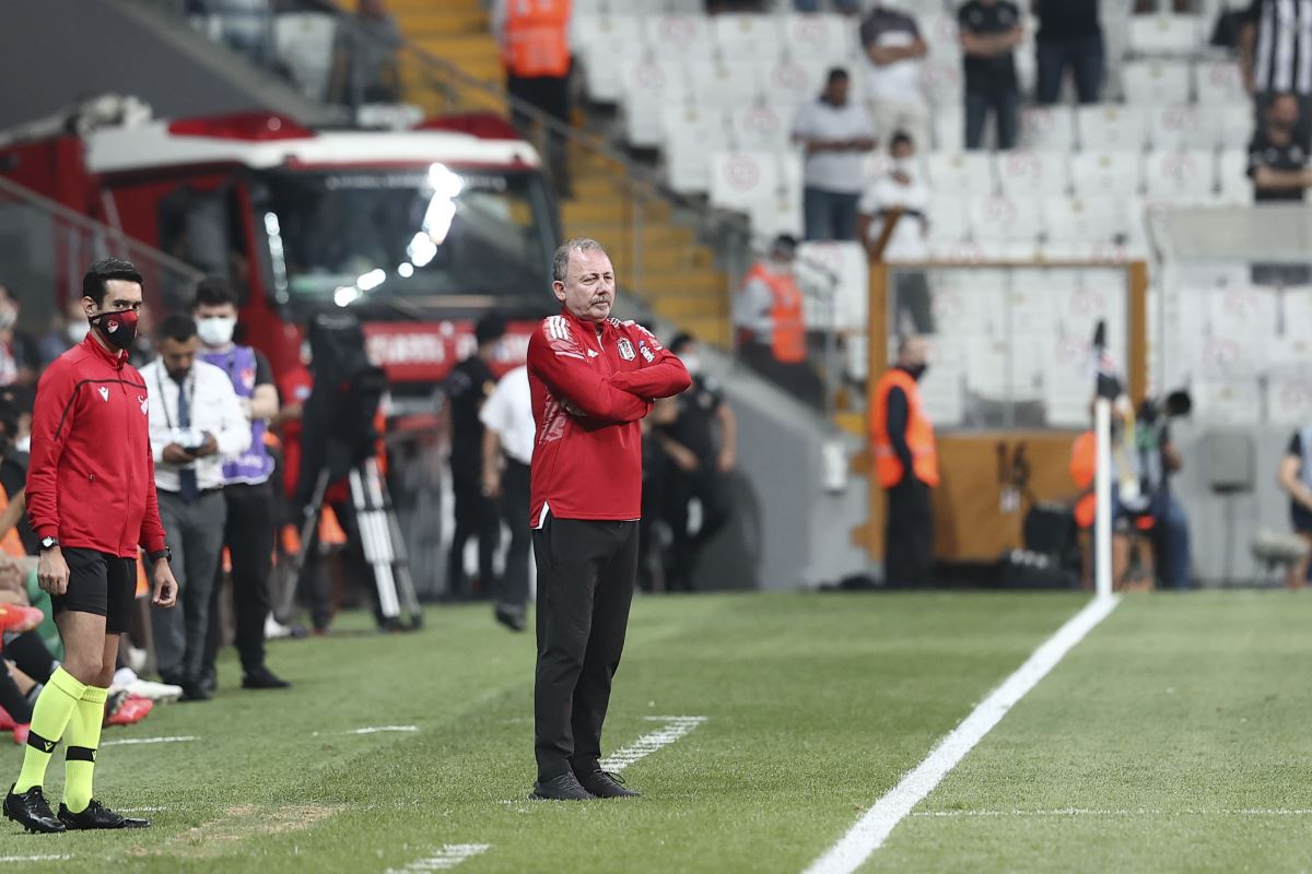 Kevin N'Koudou, Beşiktaş'ın gündemindeki Batshuayi'yi aradı