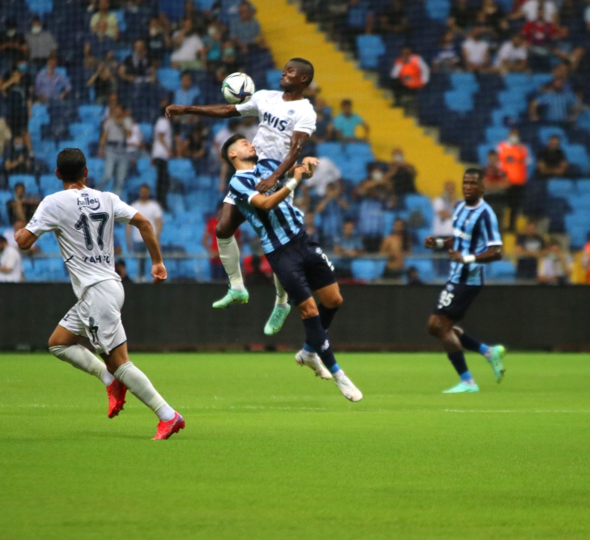 Fenerbahçe Adana deplasmanından gülerek ayrıldı! Adana Demirspor 0-1 Fenerbahçe