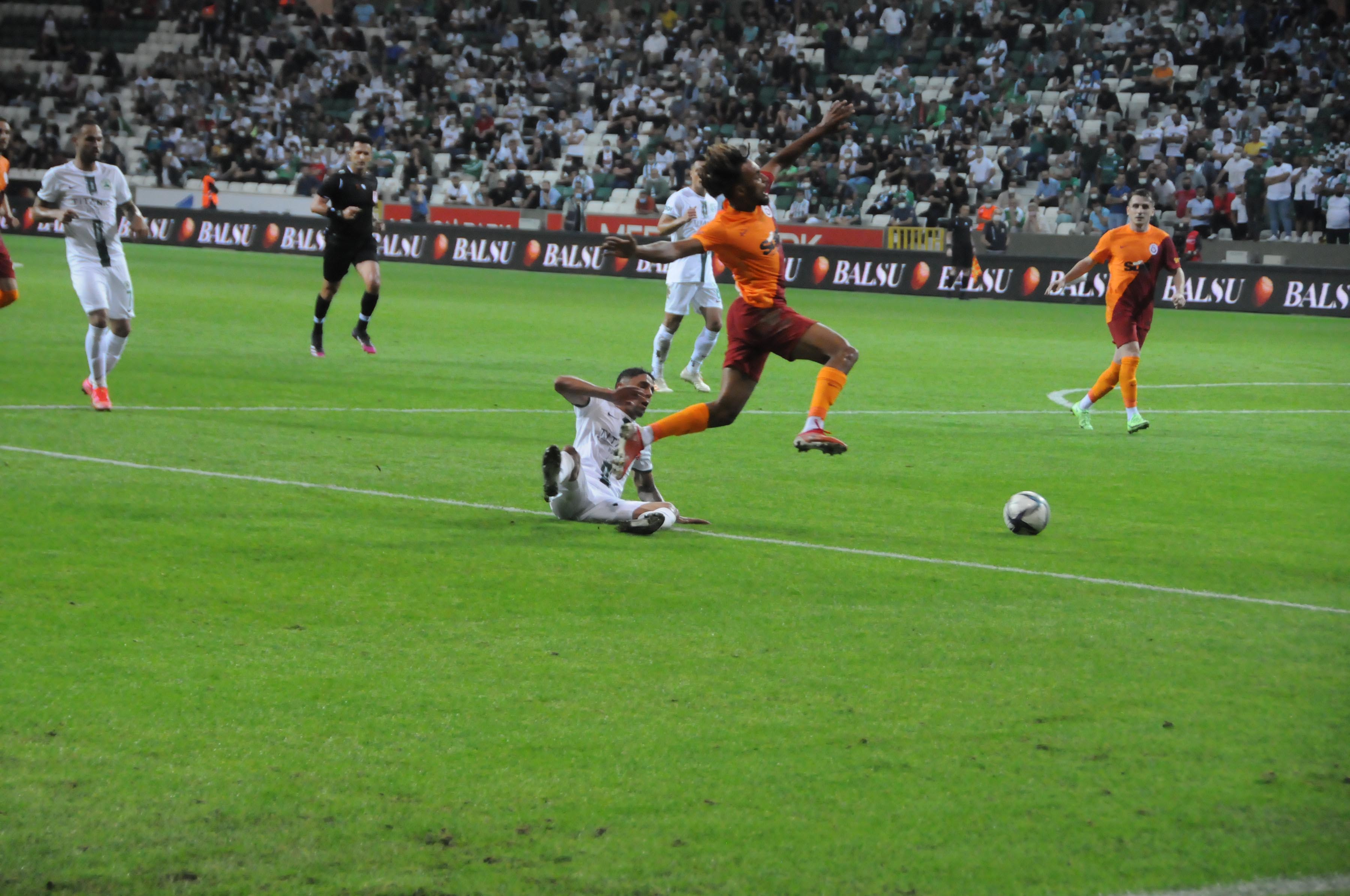 Galatasaray Giresunspor'u mağlup etti! Giresunspor 0-2 Galatasaray