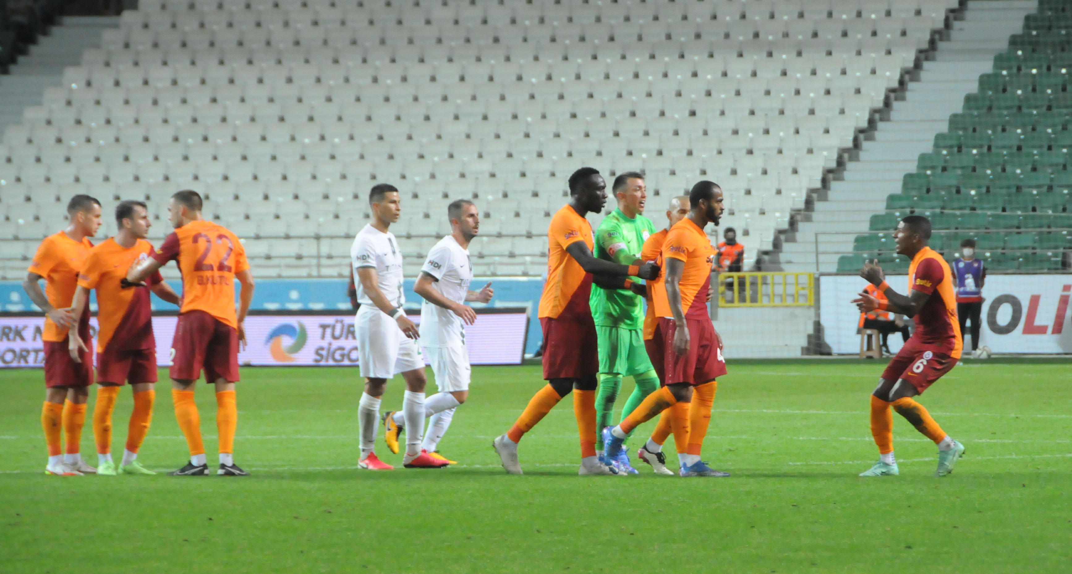 Galatasaraylı Marcao'nun eşinden sosyal medya paylaşımı