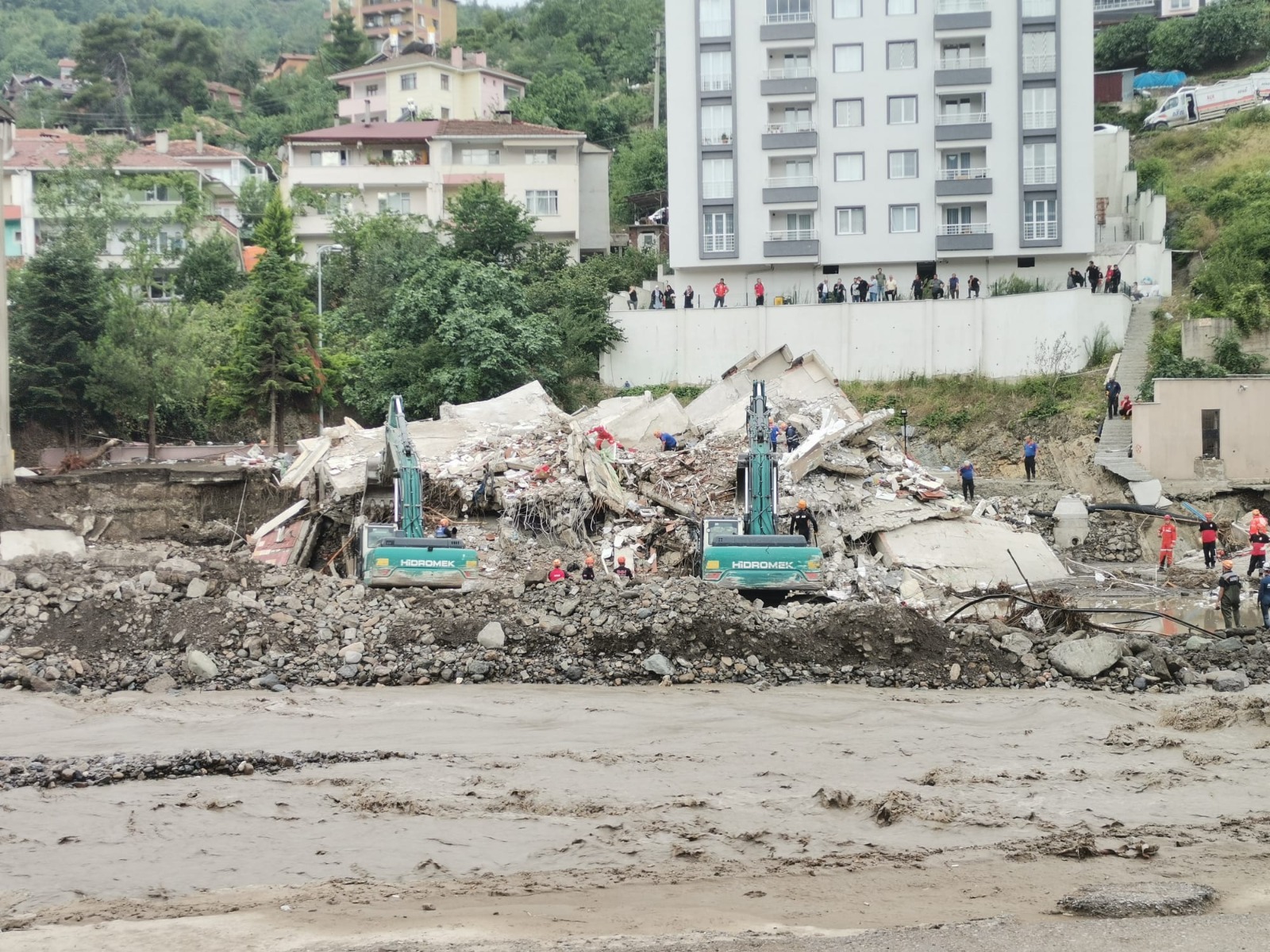 Kastamonu'da bir aile selde yok oldu