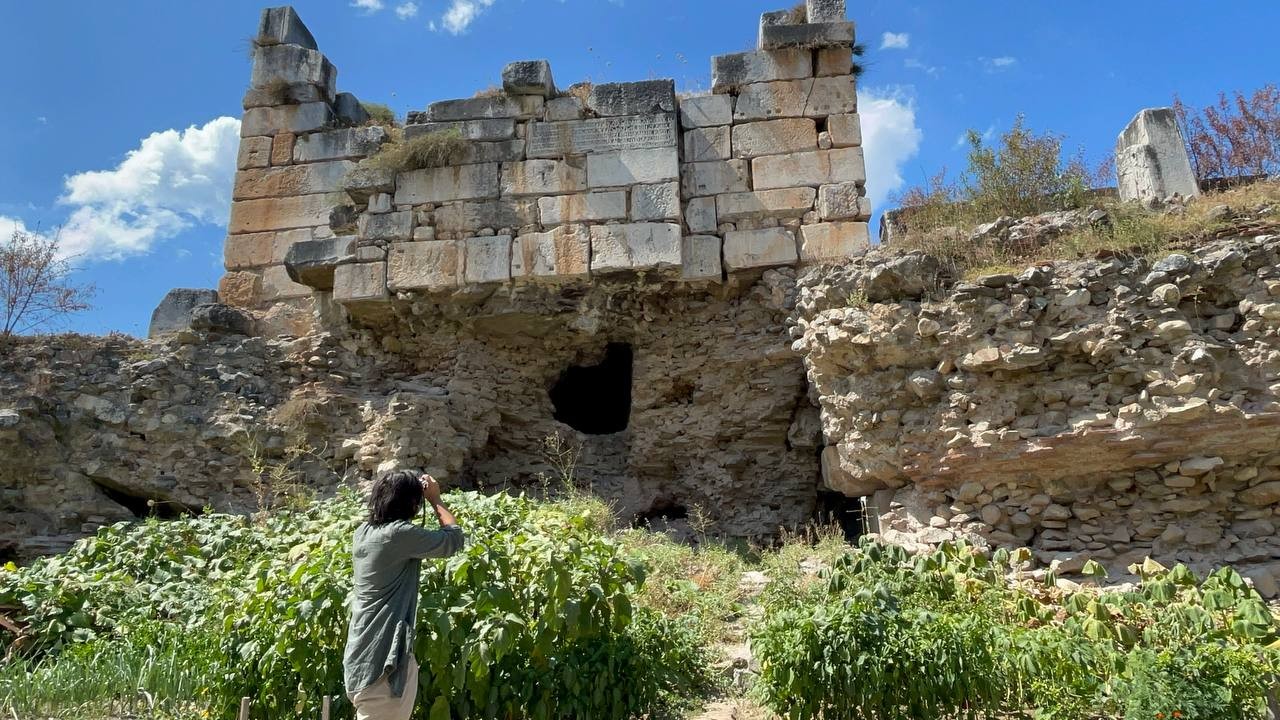 İznik'te 2 bin yıllık surlara işlenmiş kitabenin sırrı çözüldü